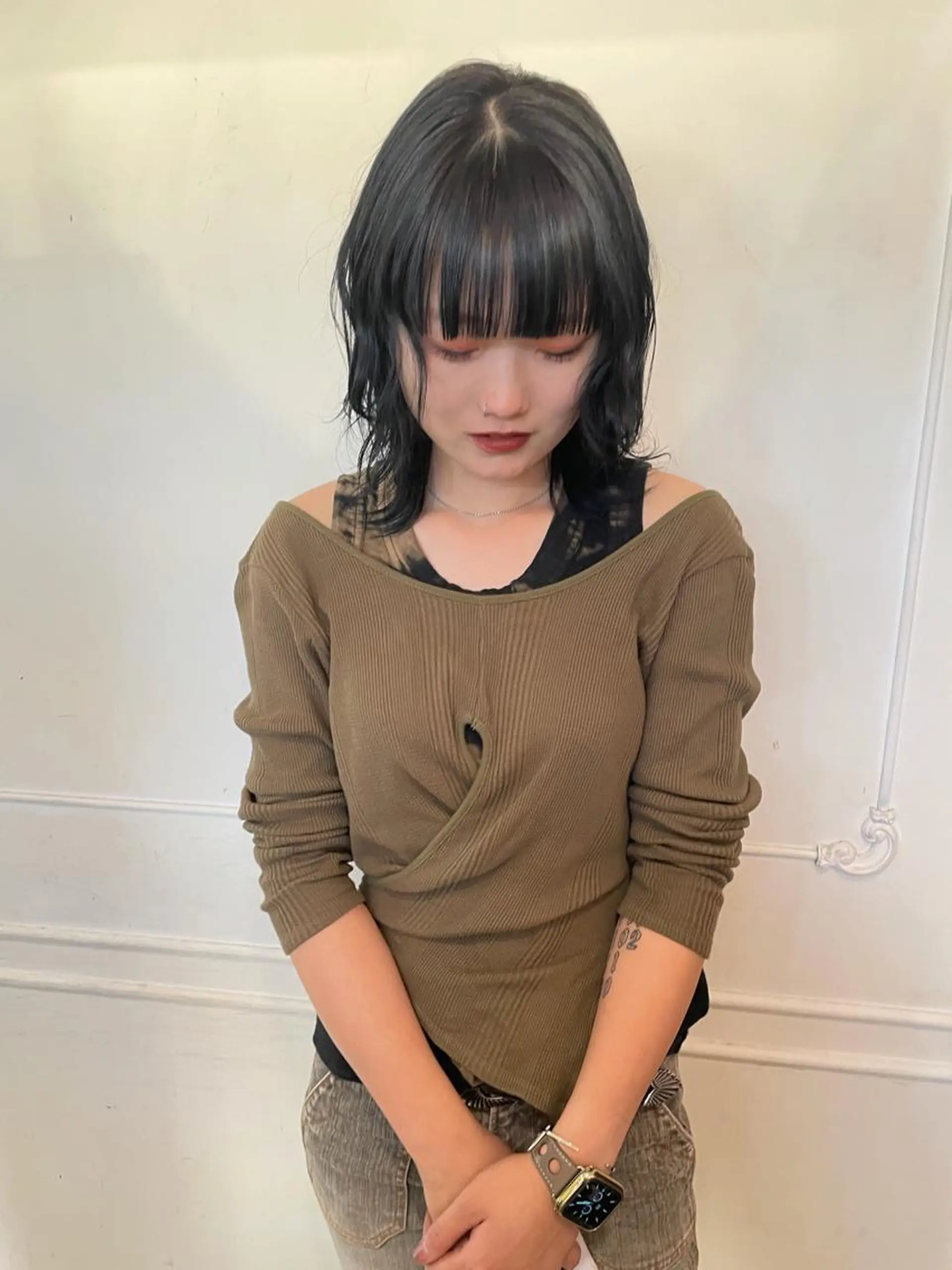 セミロング カラー 黒髪 ブルーカラー ブルーブラック ヘアカラー トリートメント アオキ リノのヘアスタイル