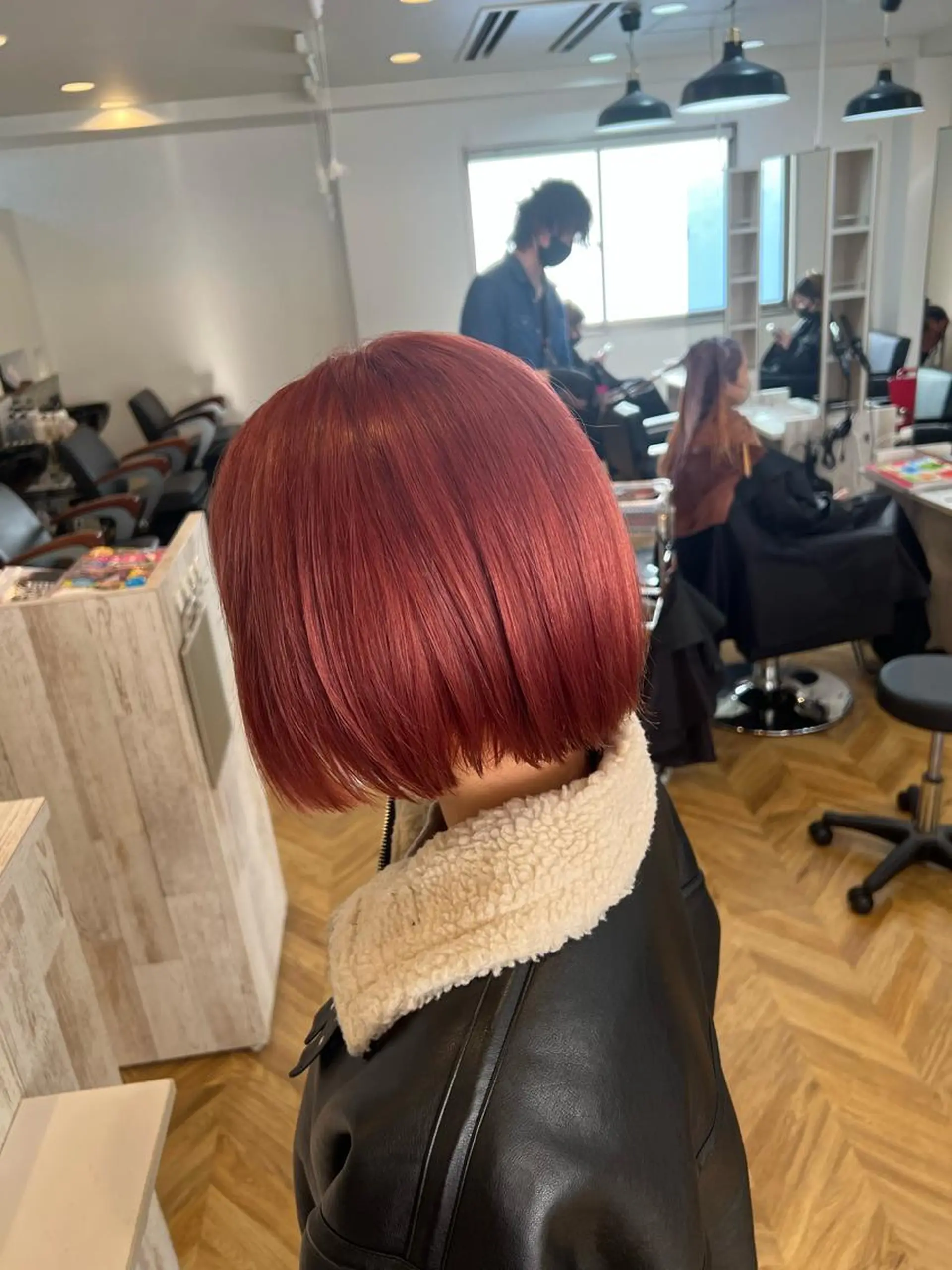 ショート カラー レッドカラー ヘアカラー トリートメント ブリーチ特化 梅田本多翔のヘアスタイル