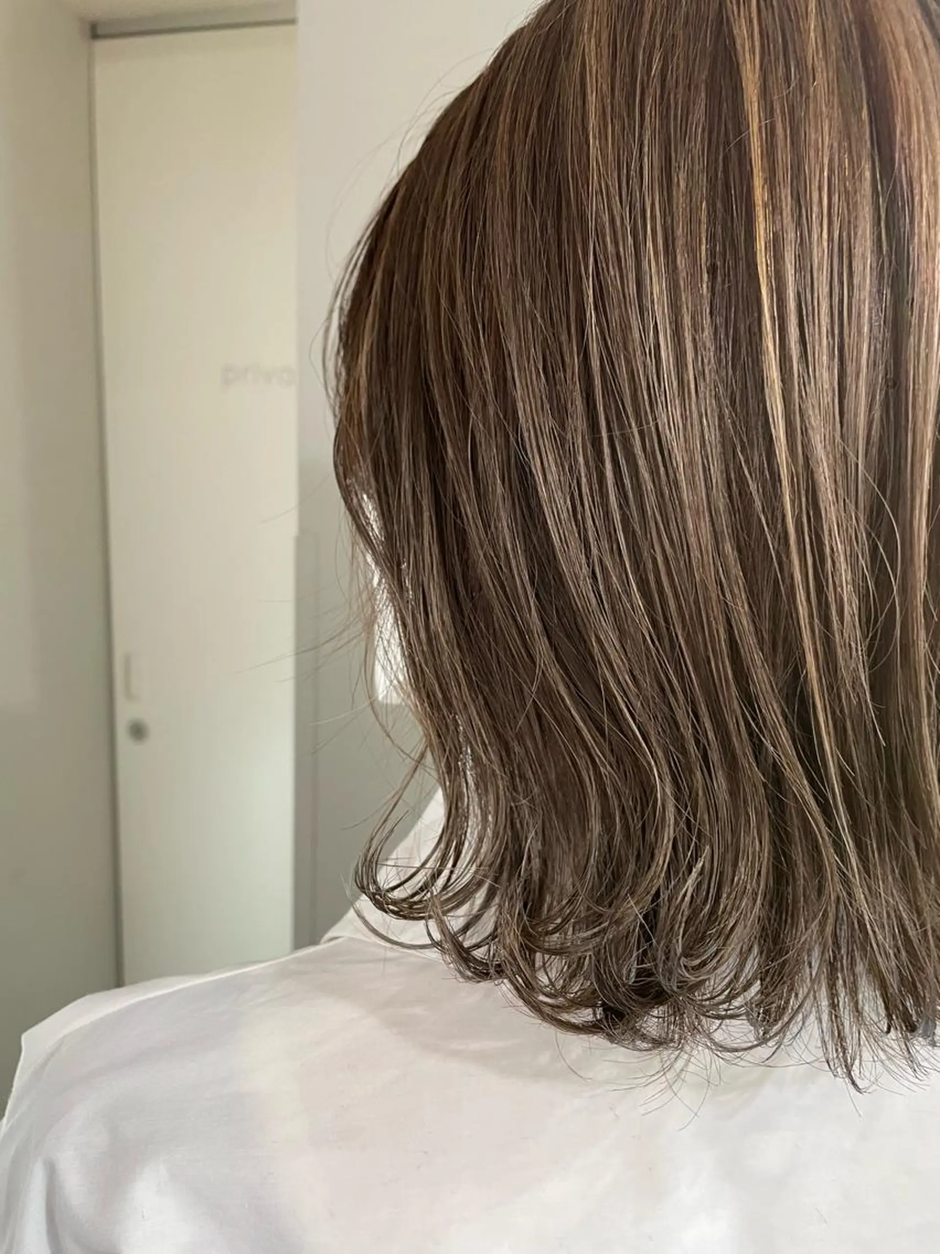 ミディアム カラー ヘアカラー 心斎橋韓国ボブ 好原良真のヘアスタイル