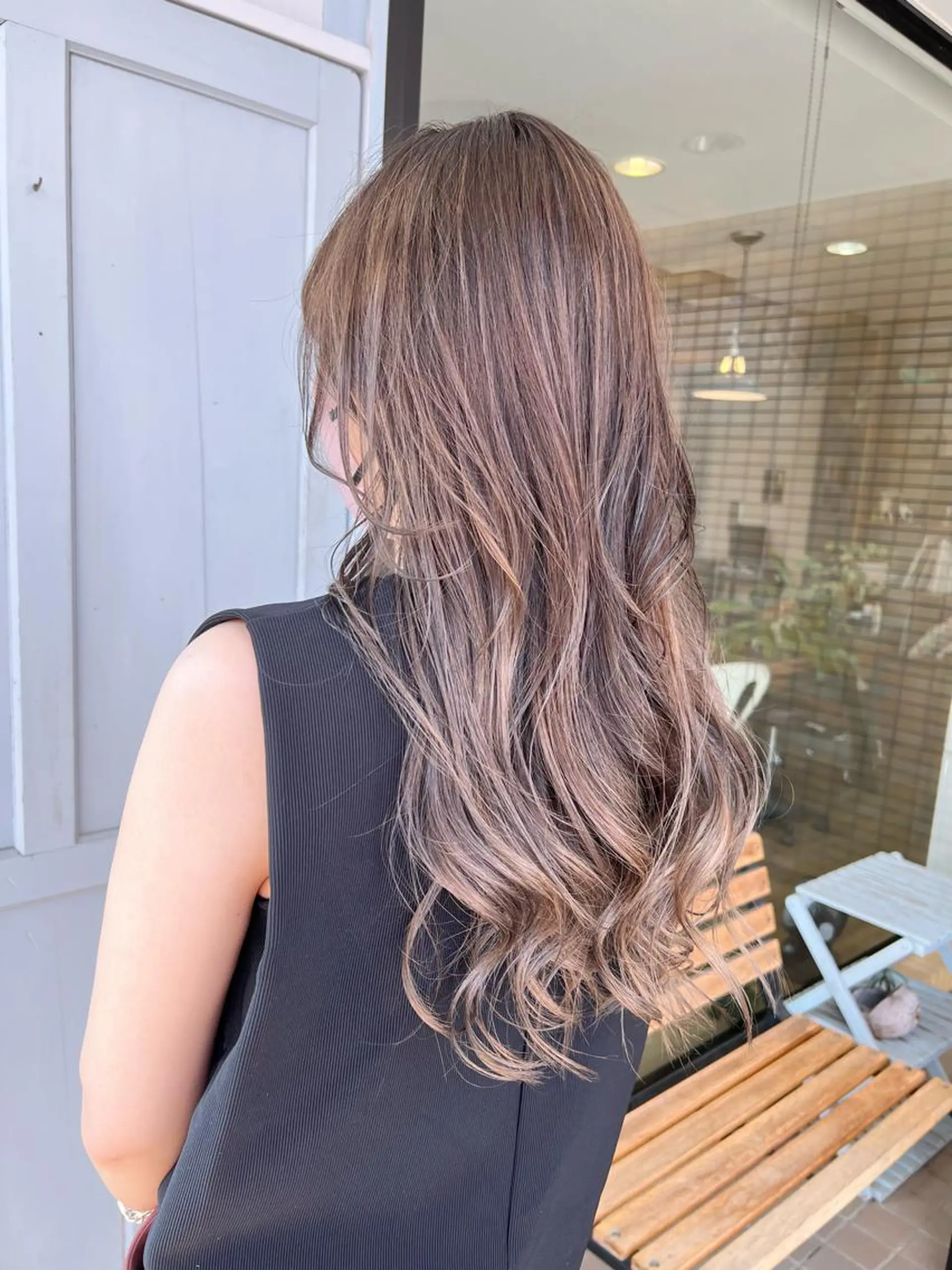 ロング カラー グレージュ ラベンダーカラー ラベンダーグレージュ ラベンダーグレー ヘアカラー トリートメント 堀 望美のヘアスタイル