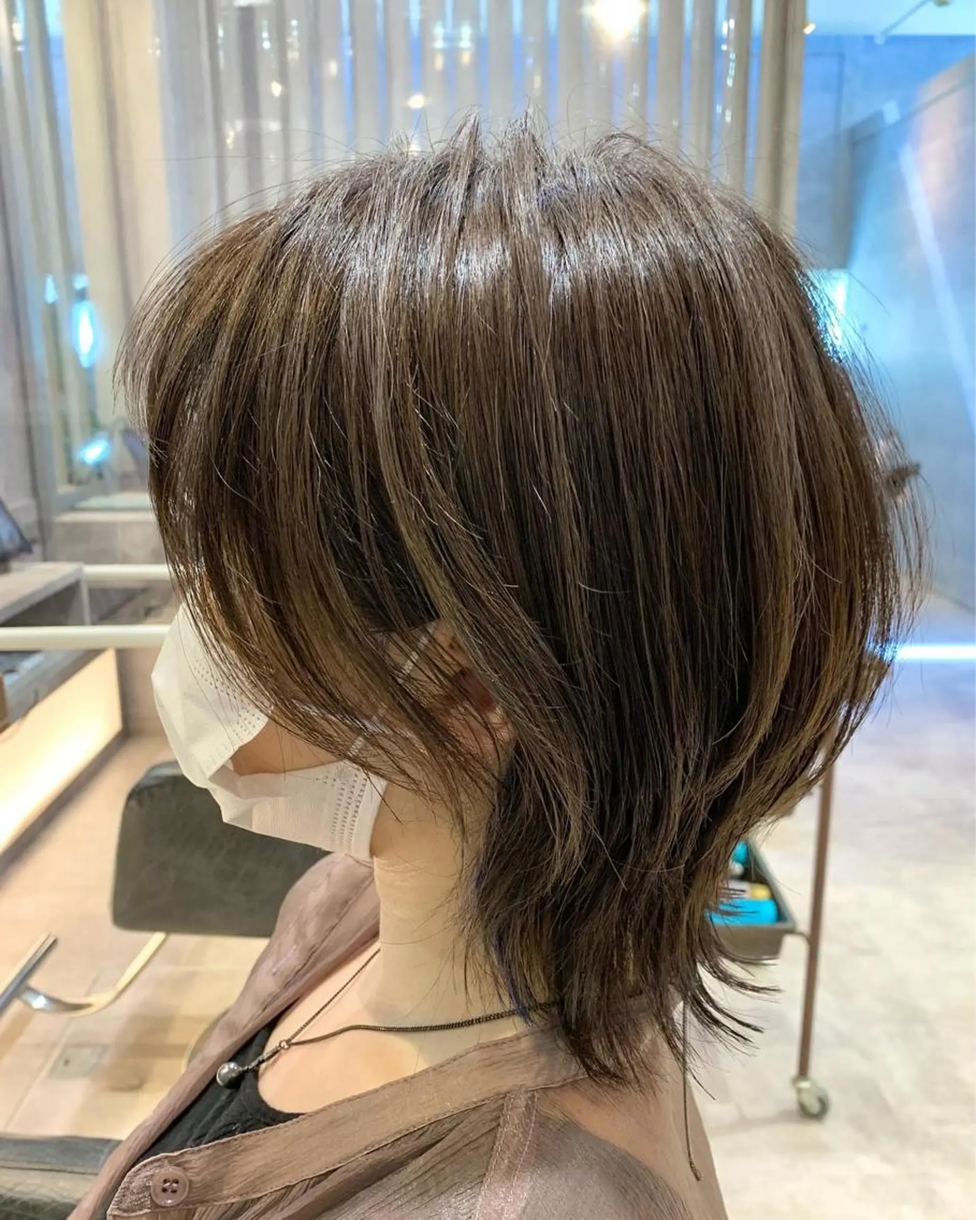 ミディアム ウルフカット B E C H I C O〔べち子〕のヘアスタイル