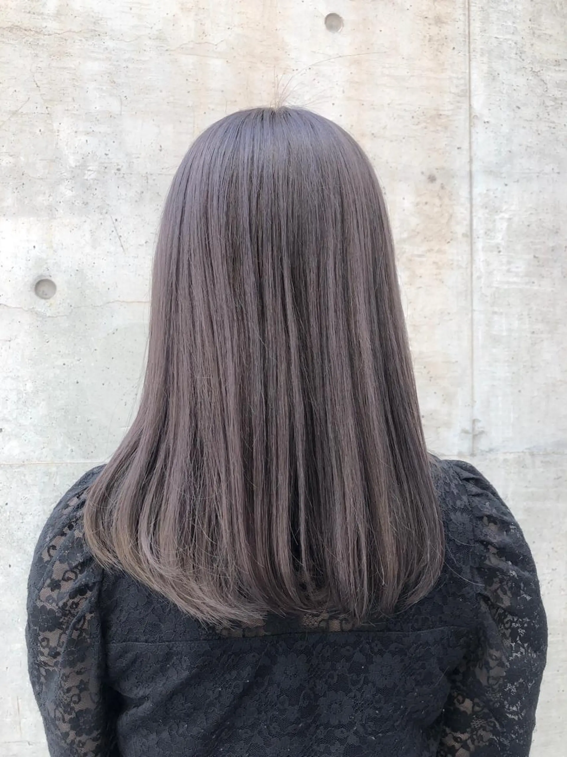 ミディアム カラー グレージュ ラベンダーカラー ラベンダーグレージュ ラベンダーグレー 【透明感、艶髪】西村 有司のヘアスタイル