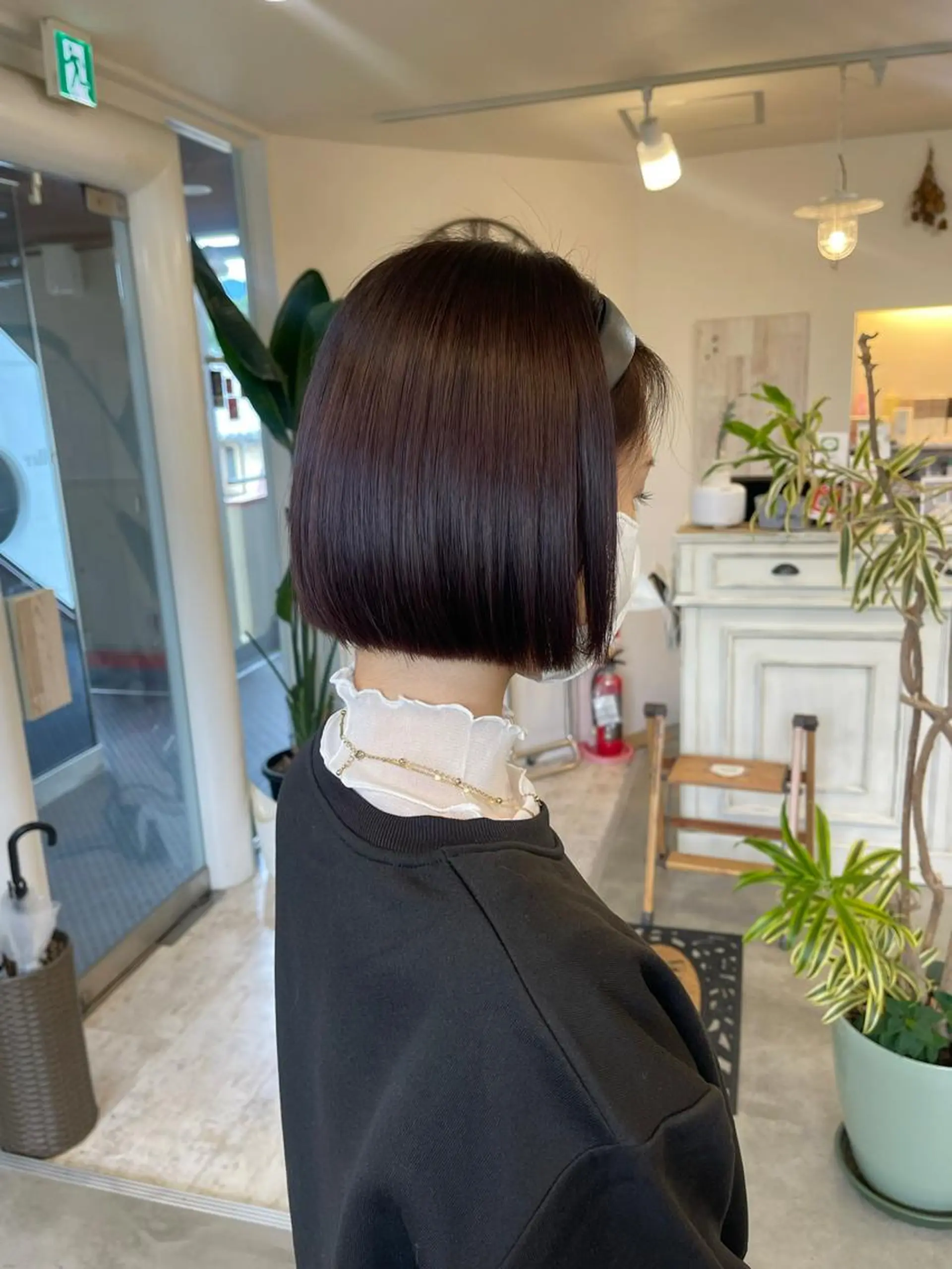 ショート カラー ヘアアレンジ ブラウンカラー ボブ 中堀 遥のヘアスタイル