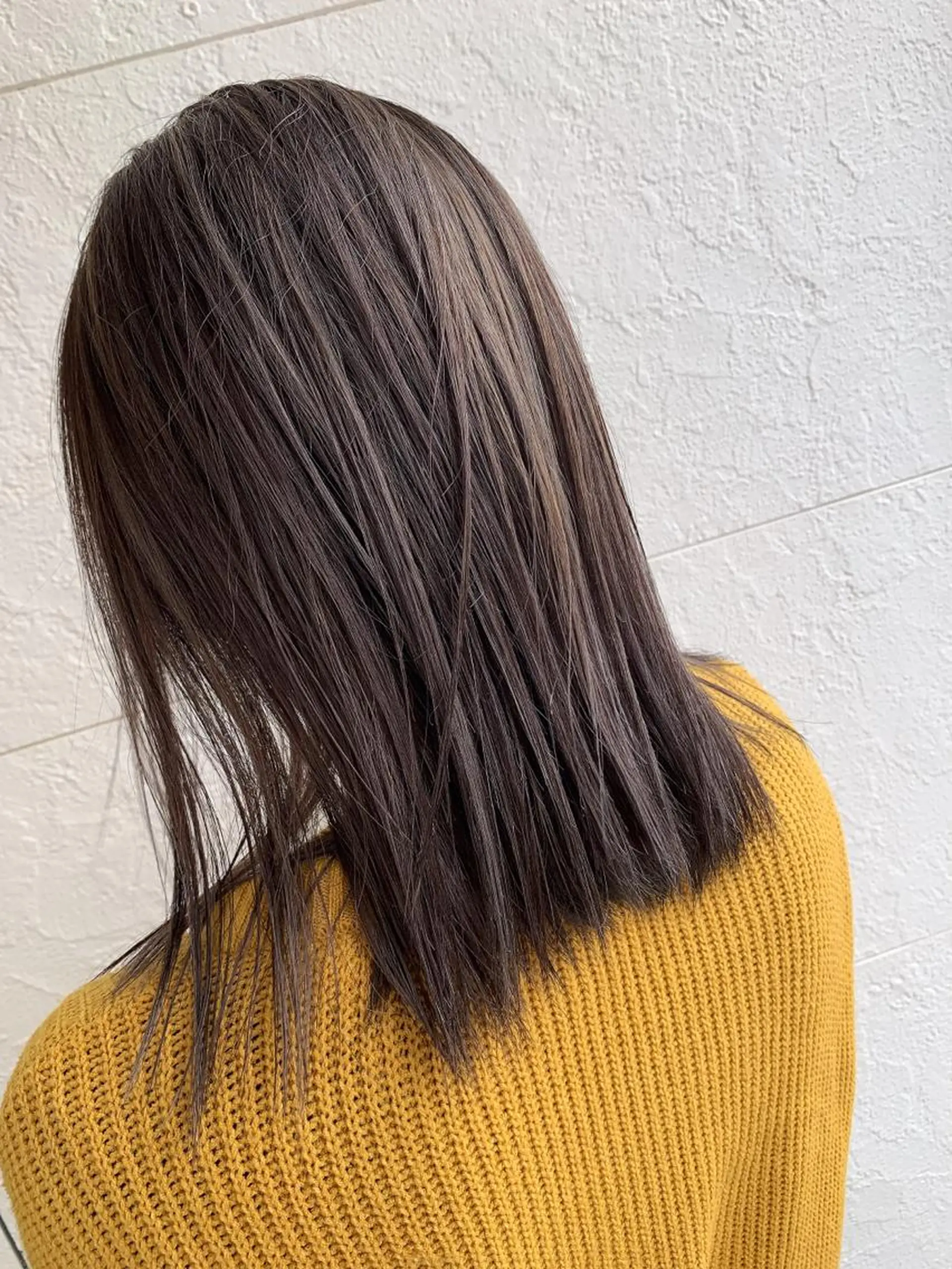 ミディアム Lit.豊橋 夏目のヘアスタイル