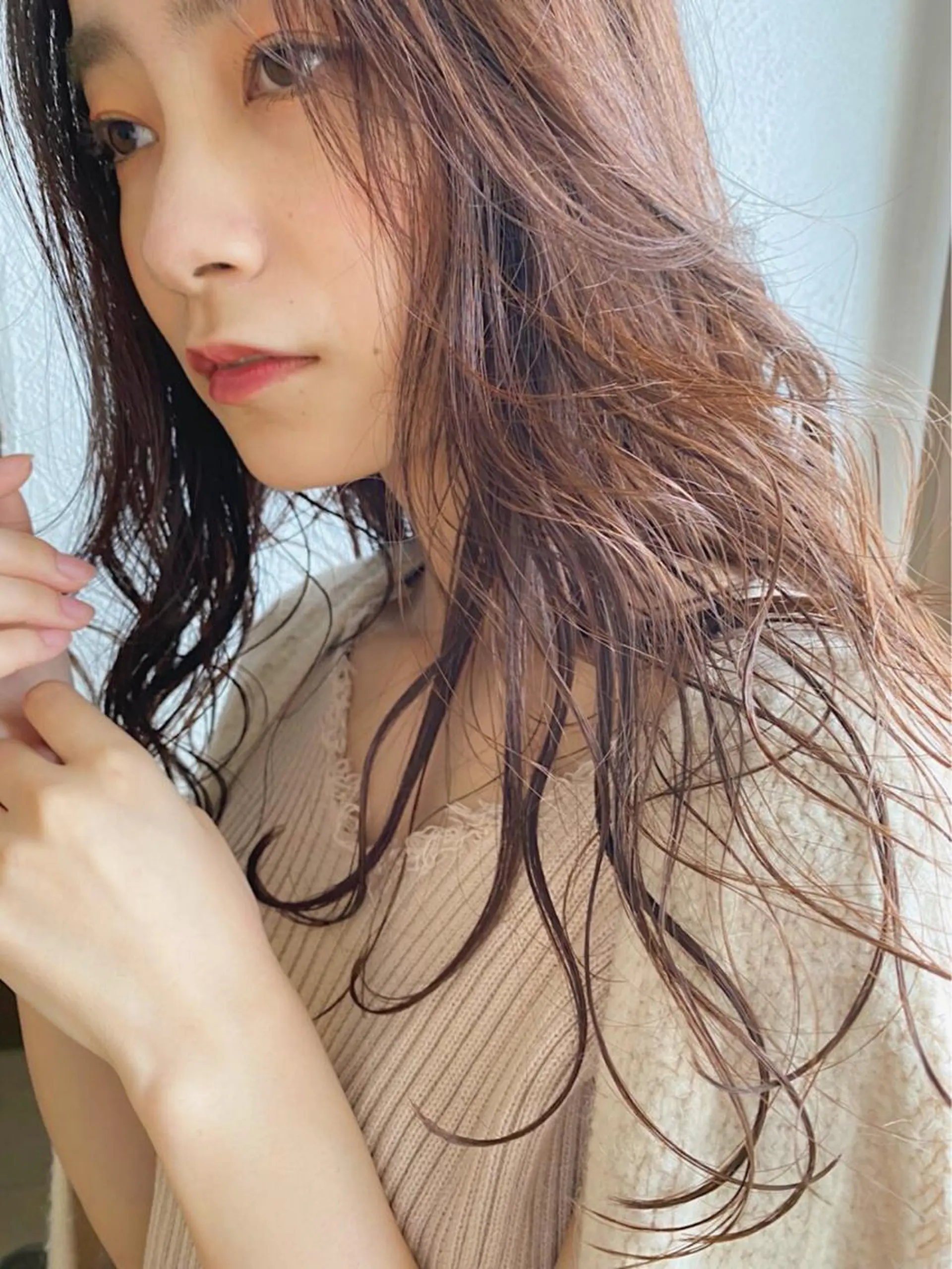 セミロング カラー パーマ ヘアアレンジ ケアカラー 透明感カラー ハイライトカラー ハイトーンカラー ハイライト 【ツヤ髪美容師】 ツダケイスケのヘアスタイル