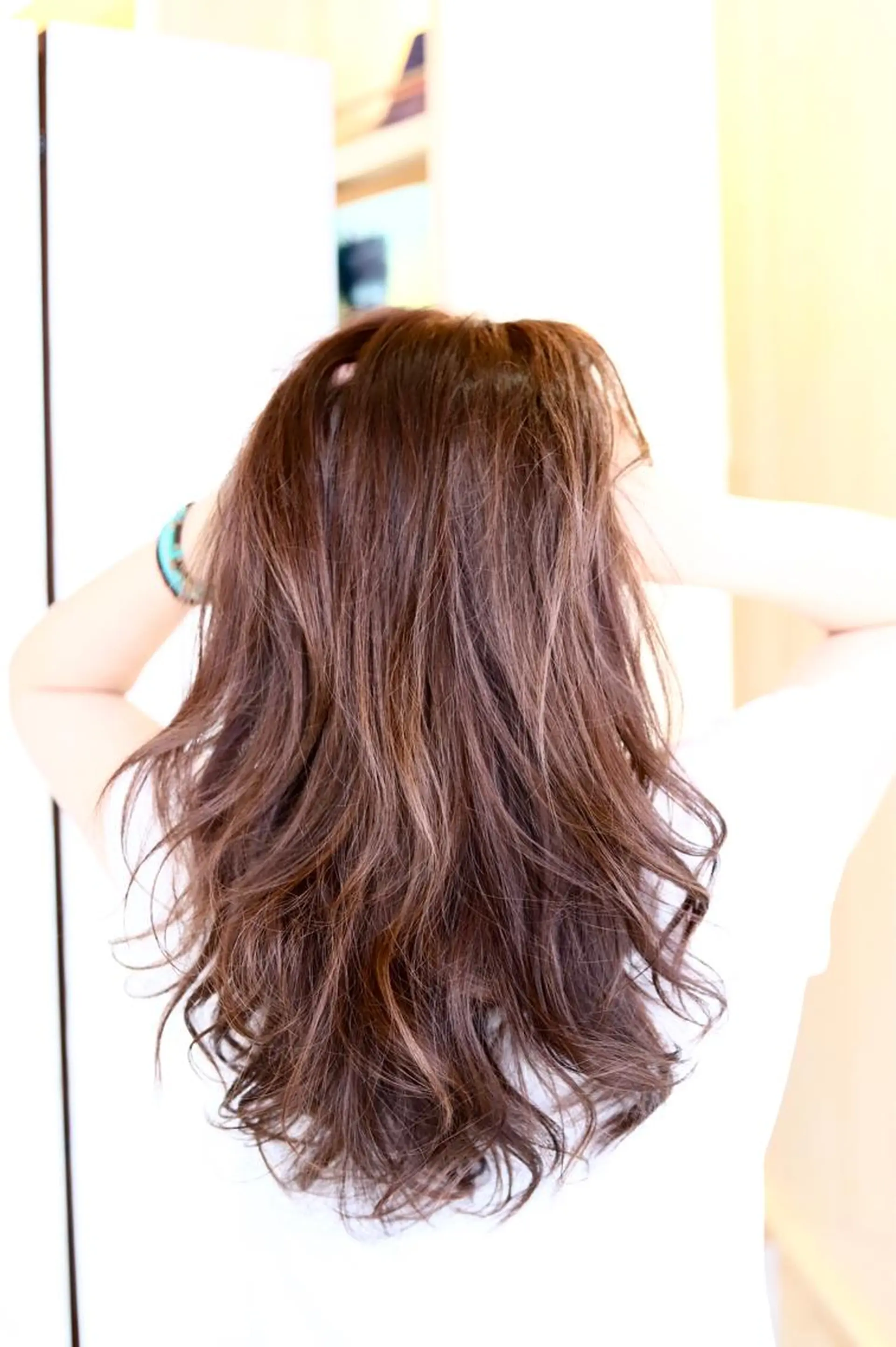 ロング カラー グレージュ アドミラルYoshi oのヘアスタイル