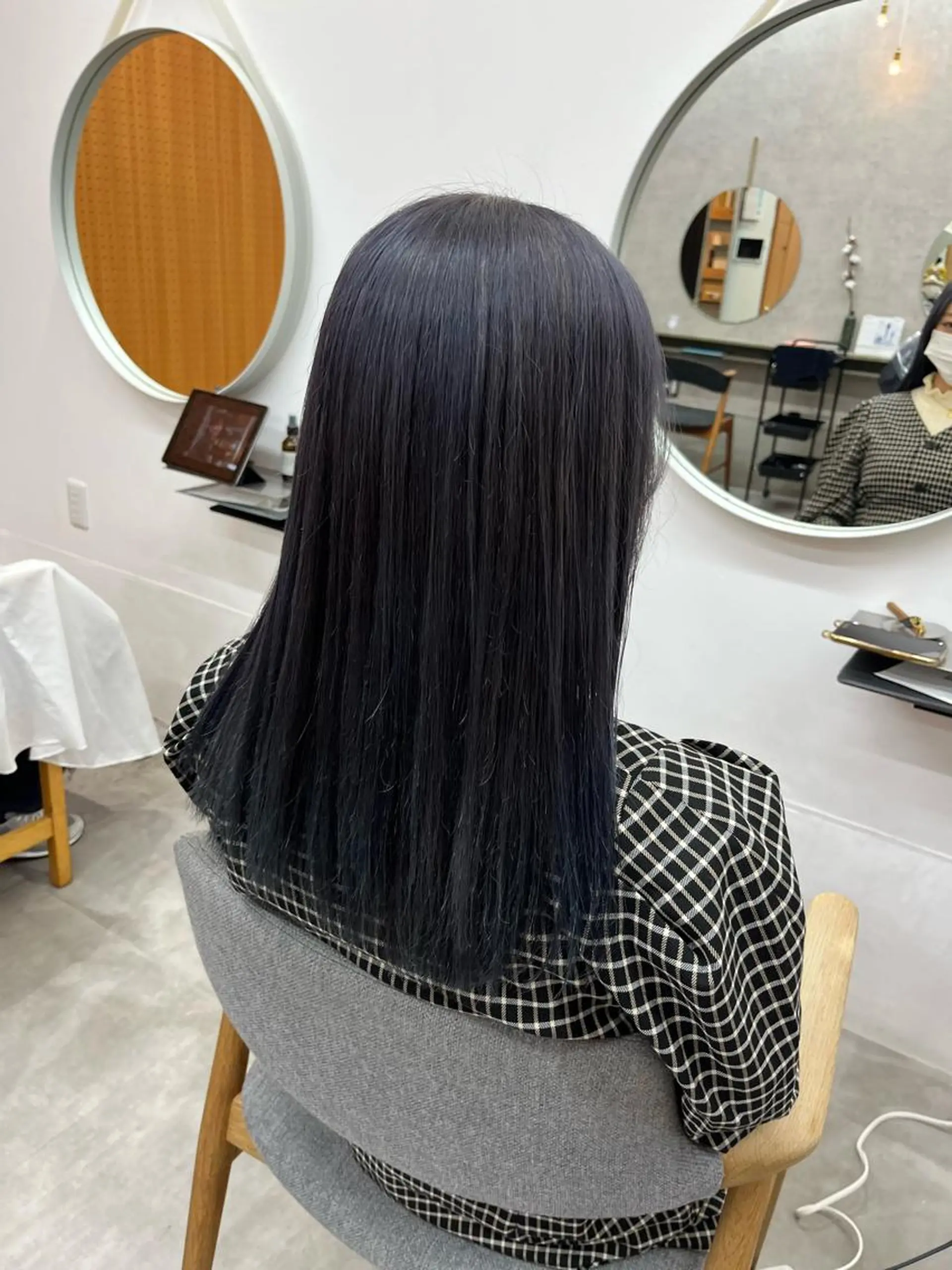 セミロング カラー kana ARENDのヘアスタイル