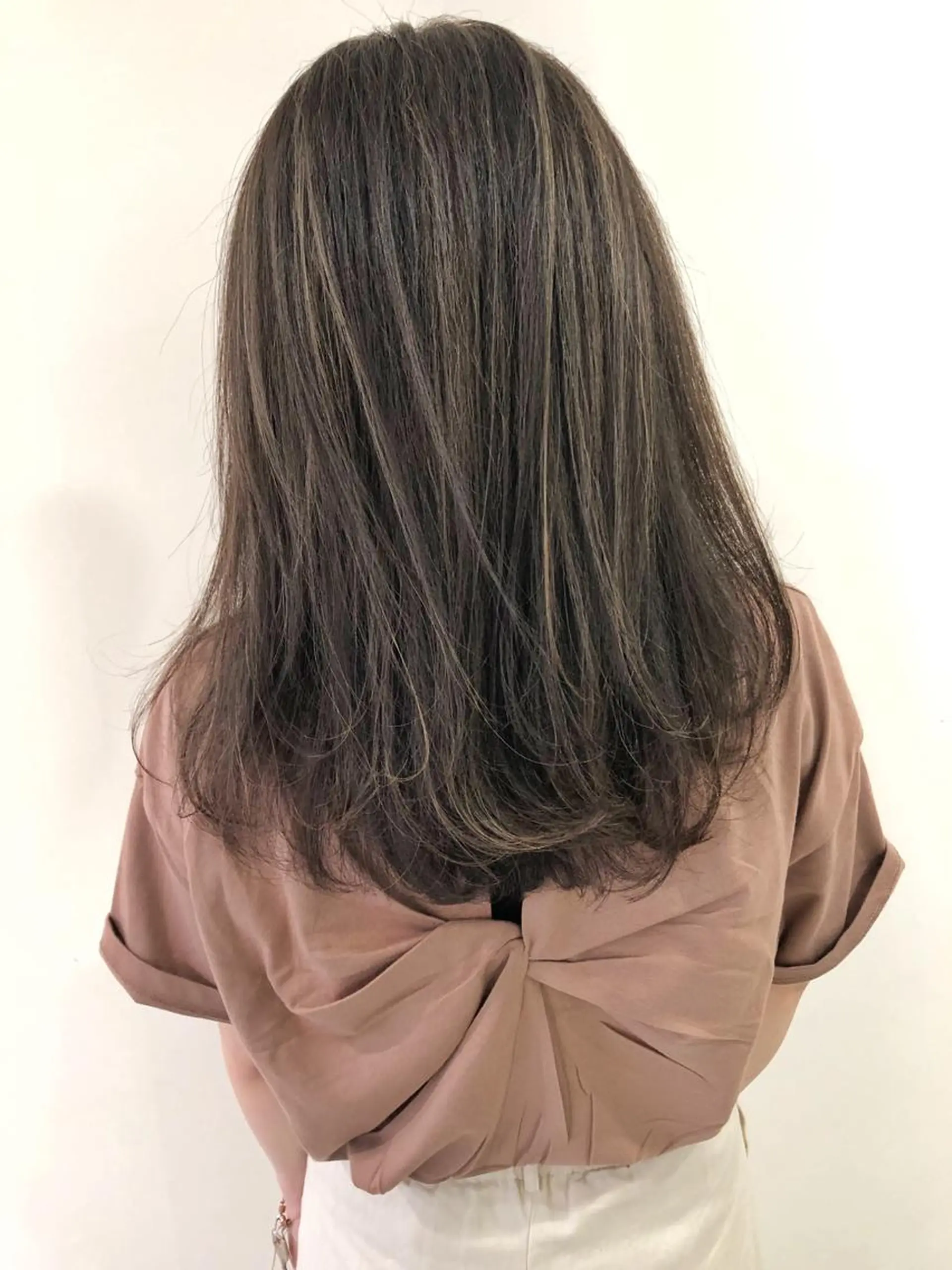 セミロング ハイライト ボブ/レイヤー 🌟梅田盛一🌟のヘアスタイル