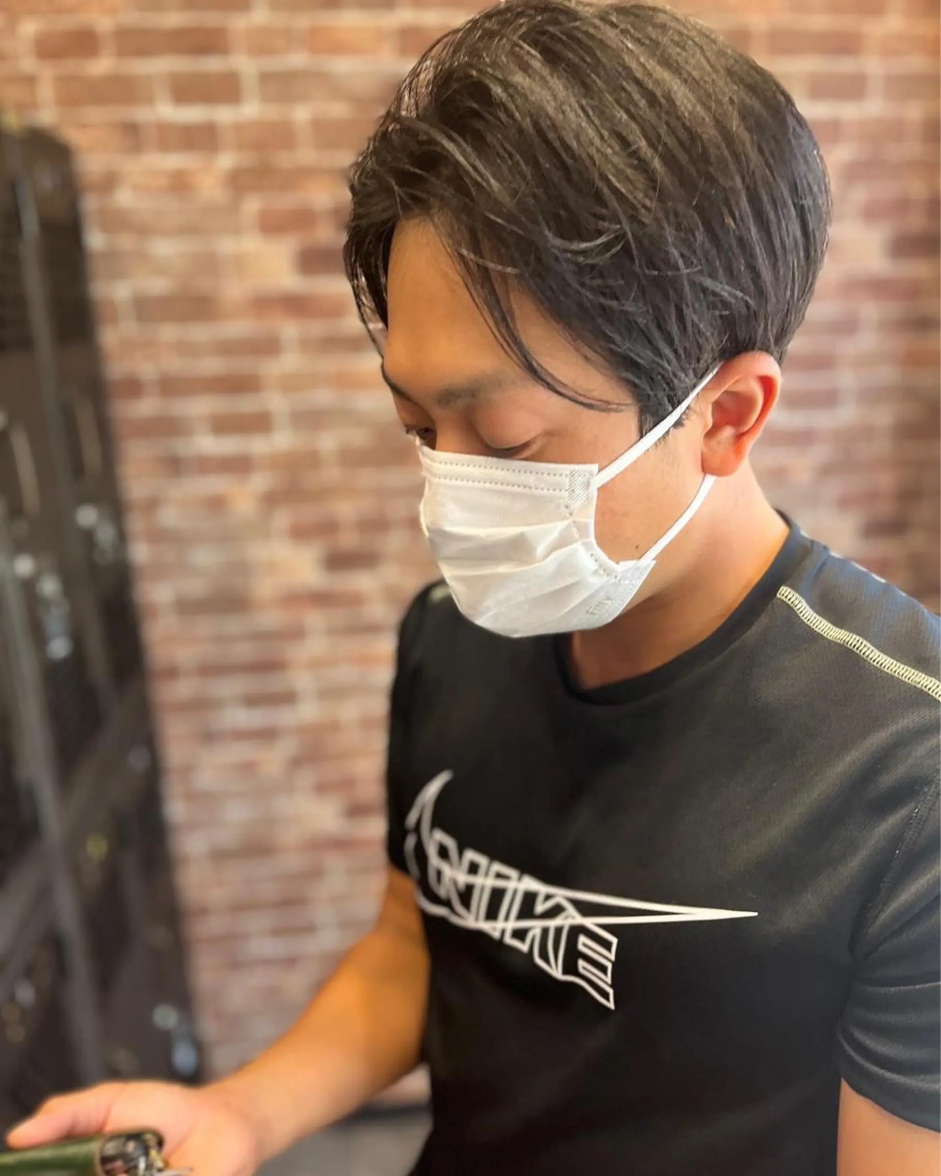 ショート カラー メンズ 切りっぱなしボブ メンズブリーチ メンズハイトーン メンズ韓国風 黒髪 久木原 ゆりのヘアスタイル