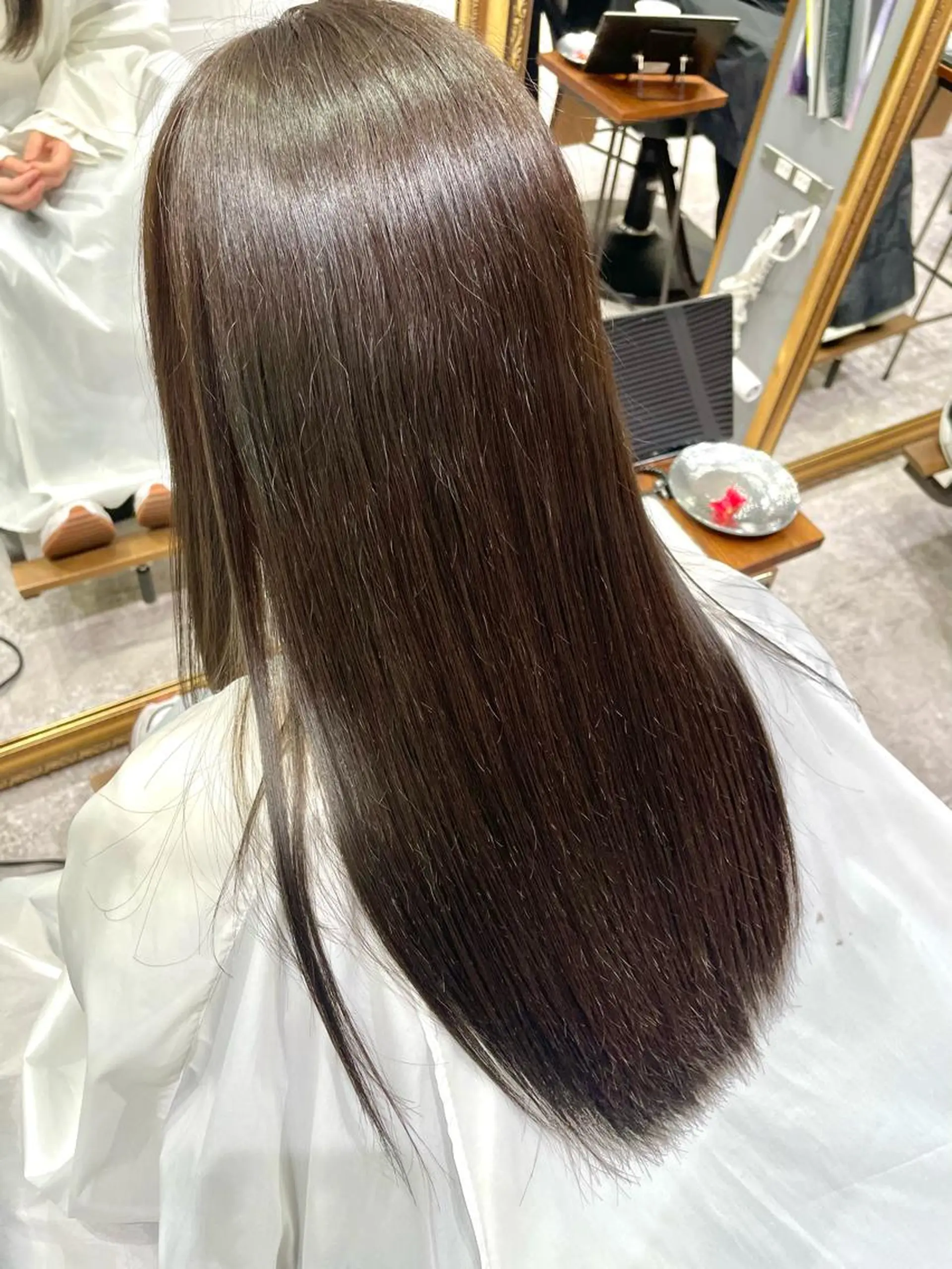 ロング カラー ヘアカラー 矯正パーマ、ベージュ ボブカット🫧のヘアスタイル