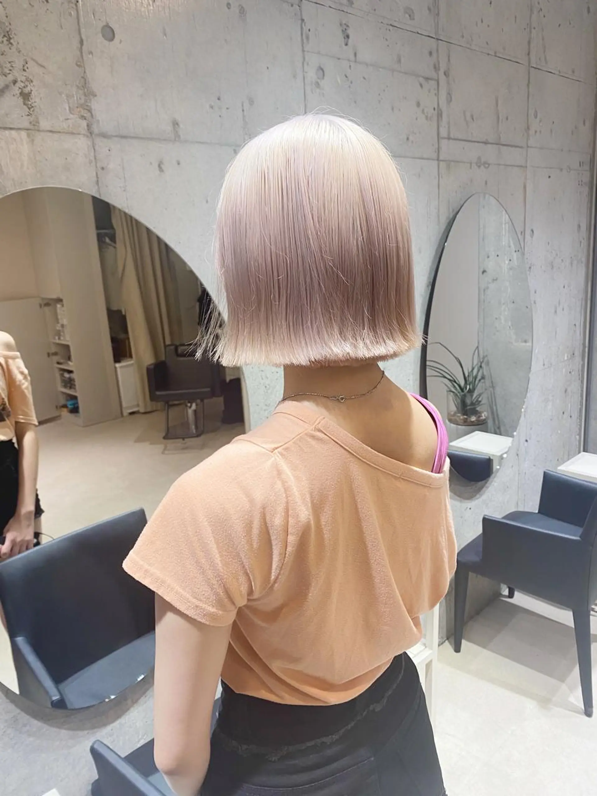 ミディアム カラー レイヤー・ブリーチ kiyotoshiのヘアスタイル