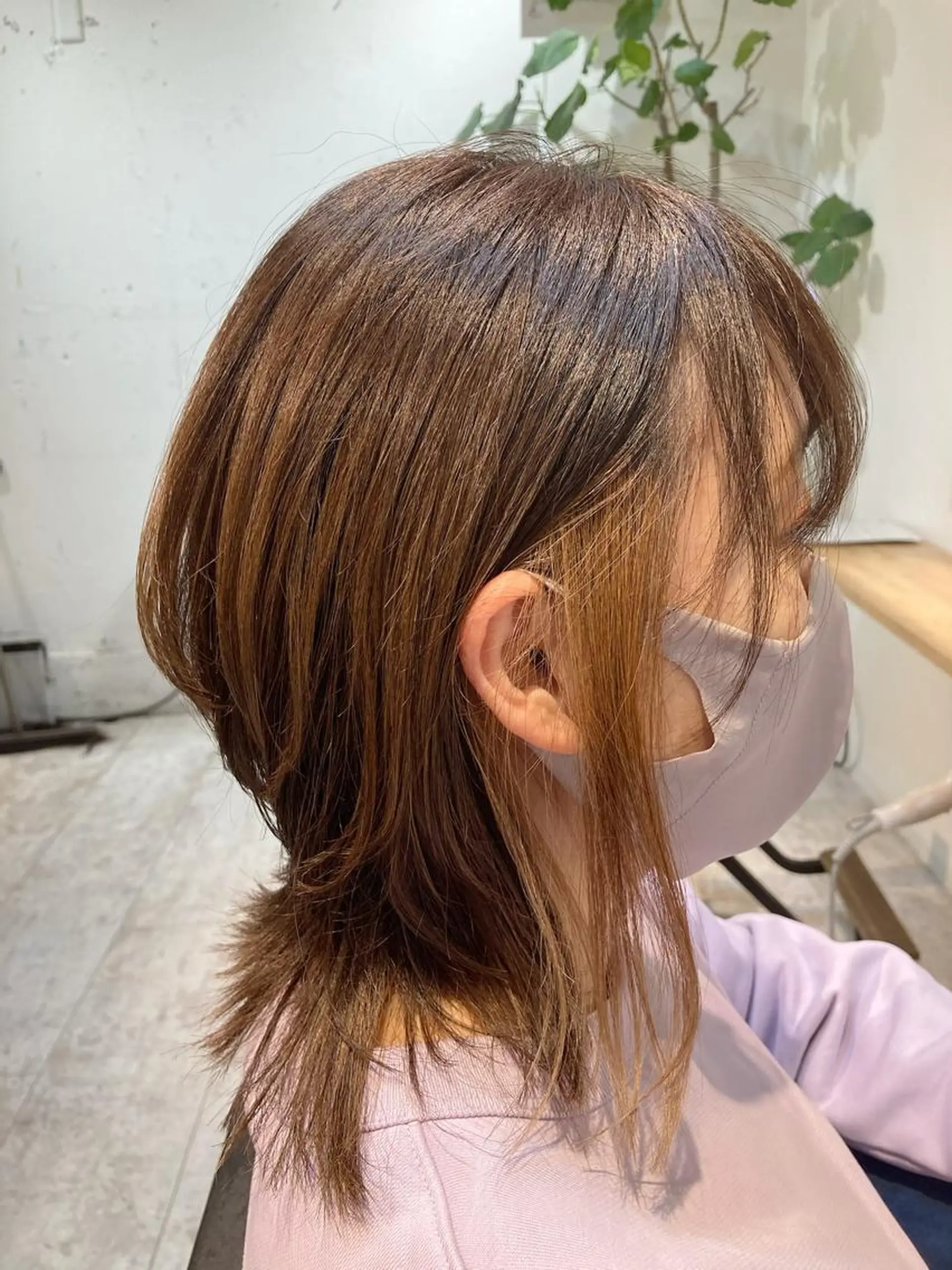 ミディアム カラー ベージュカラー インナーカラー ウルフカット 【女性指名No.1】 西口直子のヘアスタイル