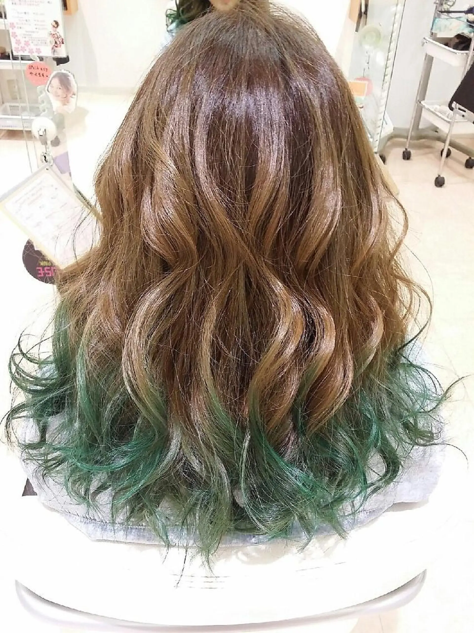 ロング カラー グラデーションカラー きむえり/髪質改善 /うねり広がり改善のヘアスタイル