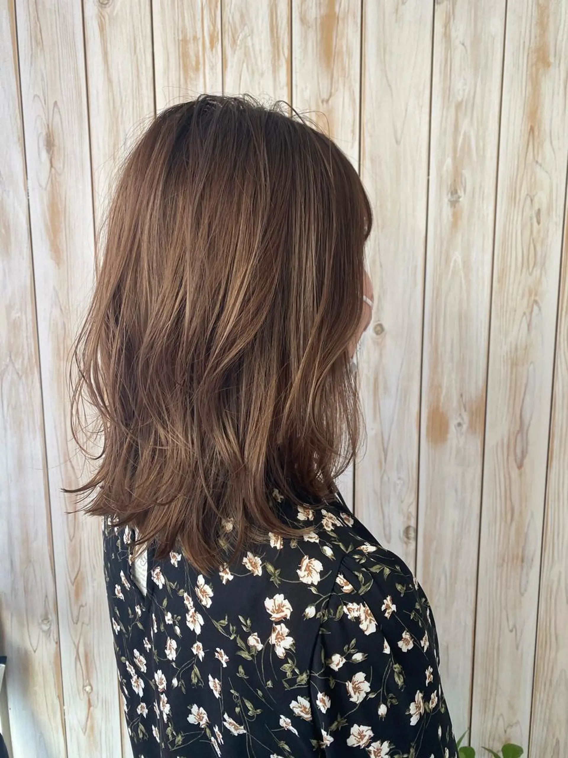 ミディアム 野原 ひかるのヘアスタイル