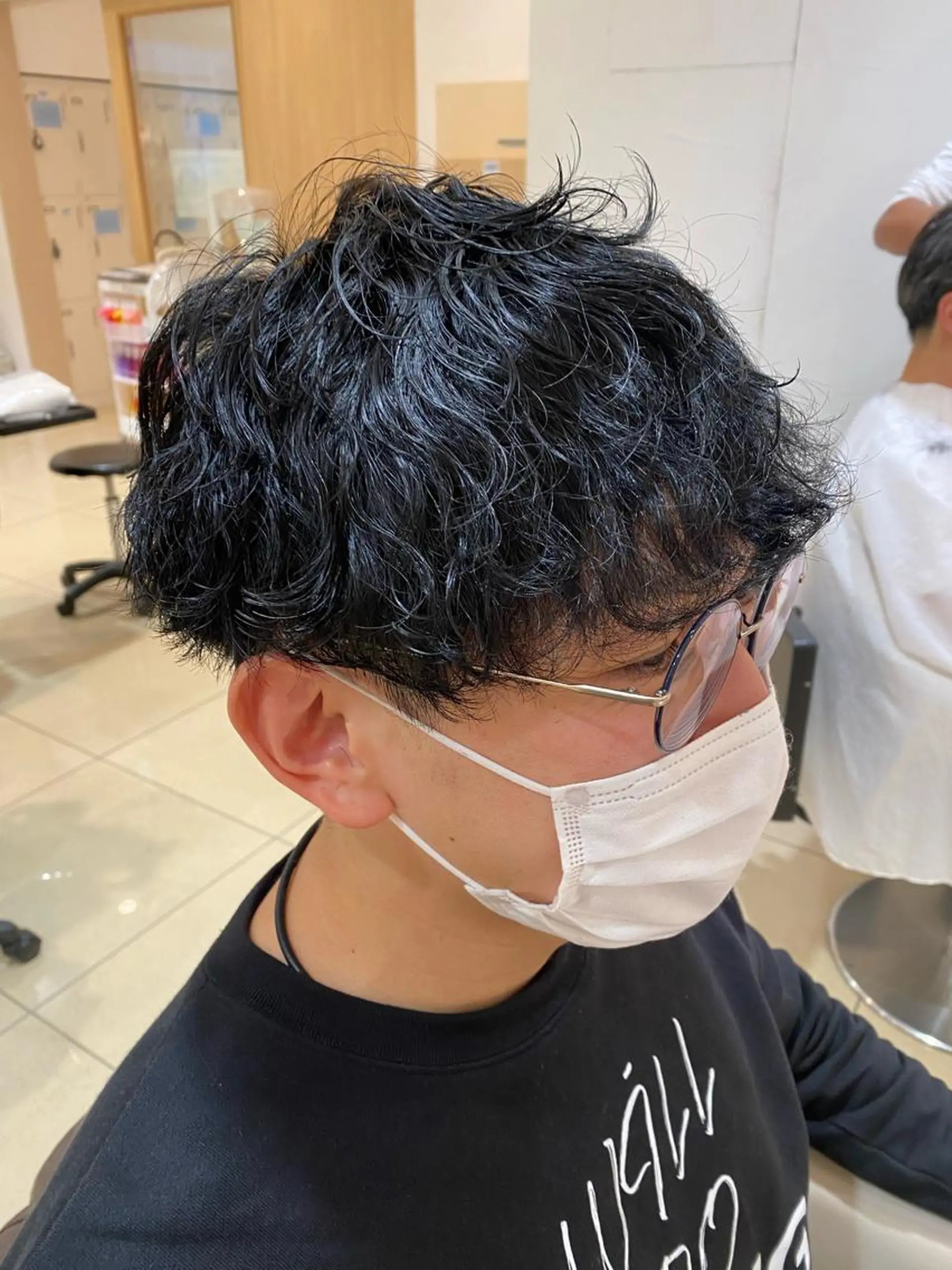 ショート パーマ メンズ カット パーマ メンズ特化型美容師 栗山勇人のヘアスタイル