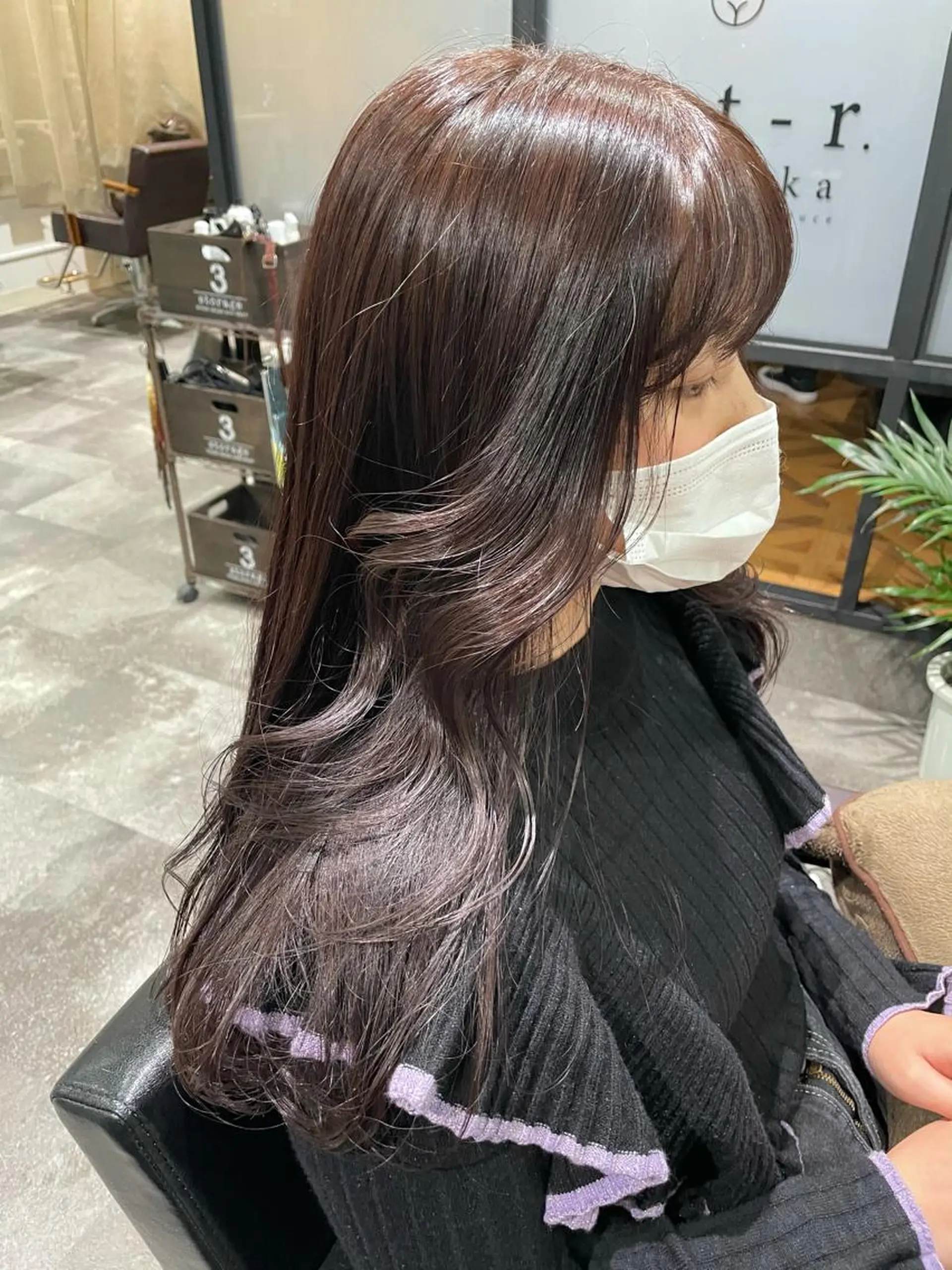 ロング カラー 透明感カラー ayaka 髪質改善レイヤーのヘアスタイル