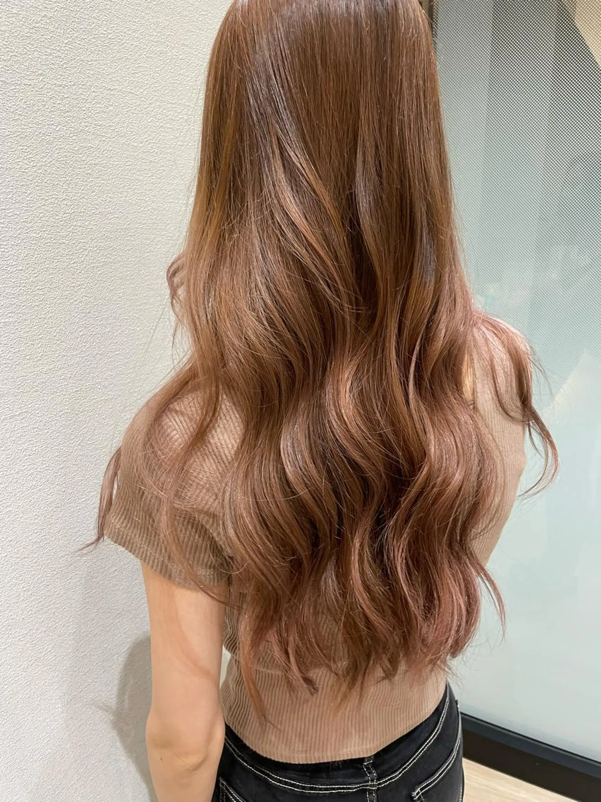 ロング カラー バレイヤージュ ベージュカラー ピンクカラー ピンクベージュ レイヤーカット 🩵髪質改善カラー 🩵SHURIのヘアスタイル