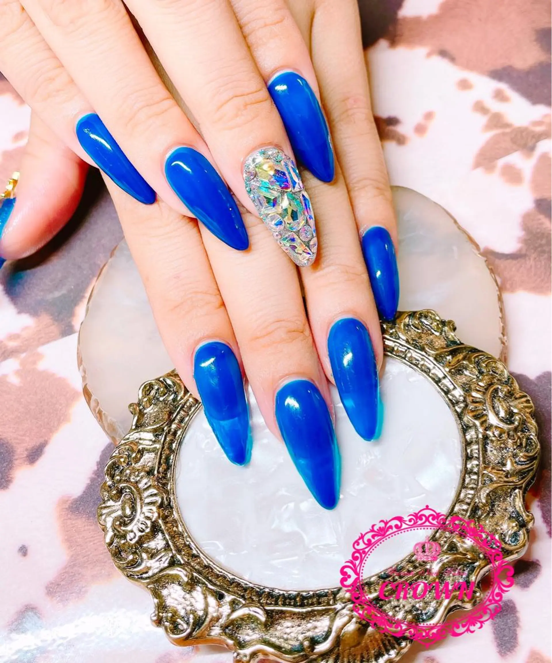 ネイル CROWN プライベートサロンのネイルデザイン