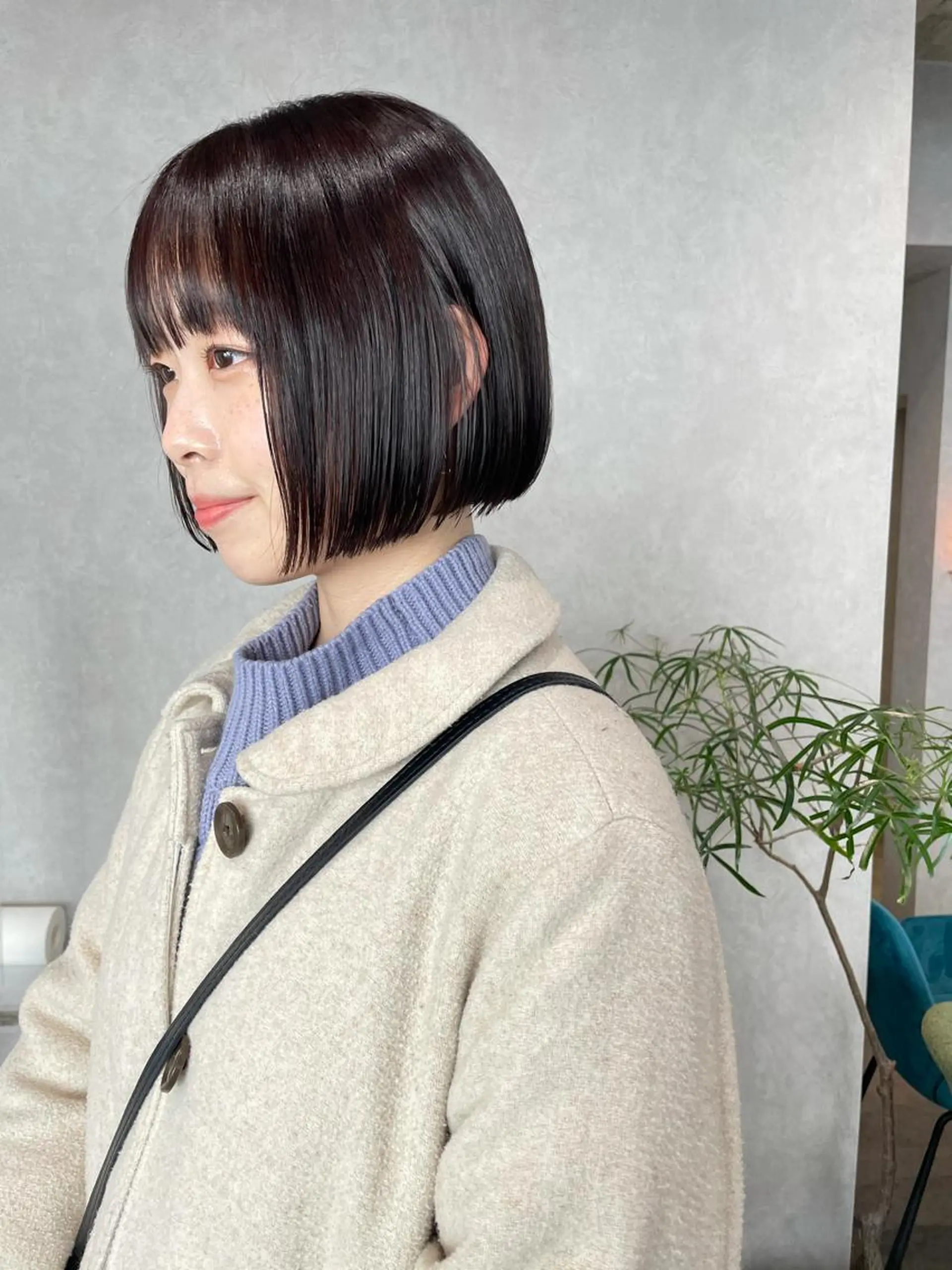 ショート カラー 切りっぱなしボブ ボブ カット ヘアカラー ナチュラル透明感🌱 小山美樹子のヘアスタイル