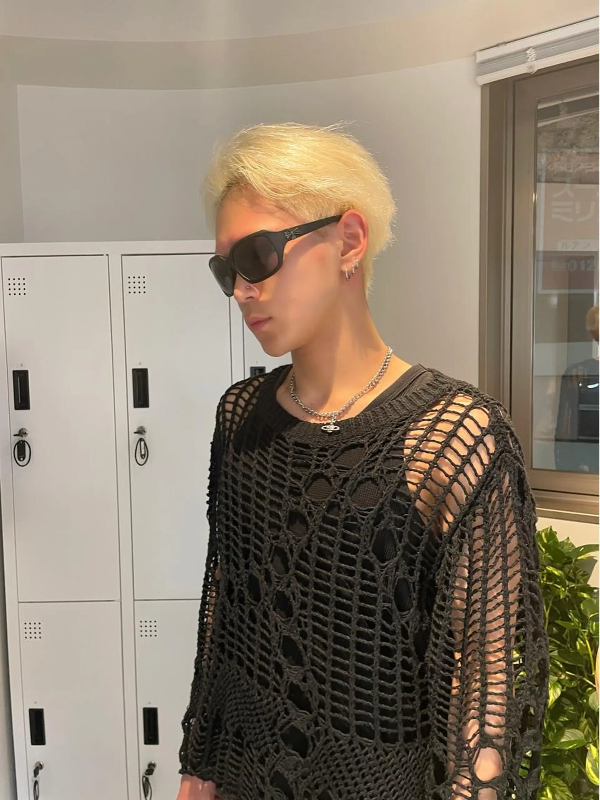 ショート カラー 切りっぱなしボブ レイヤー/縮毛矯正のヘアスタイル