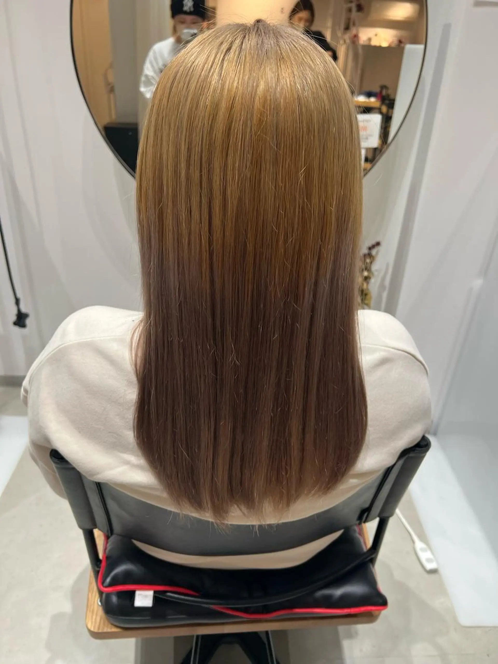 ロング カラー APREKO SAYAKAのヘアスタイル