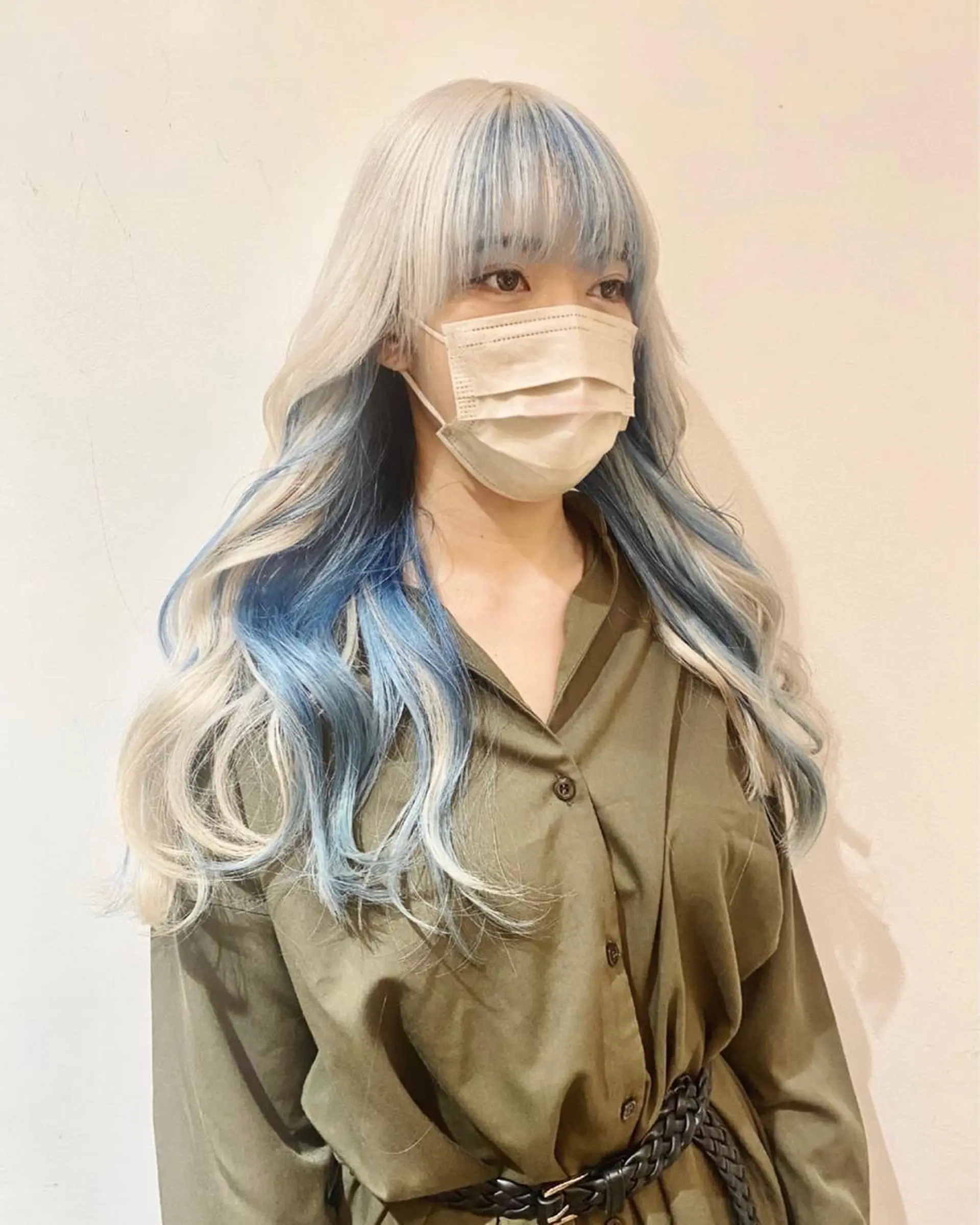 ロング カラー ブルーカラー ハイトーン/デザイン hirokiのヘアスタイル