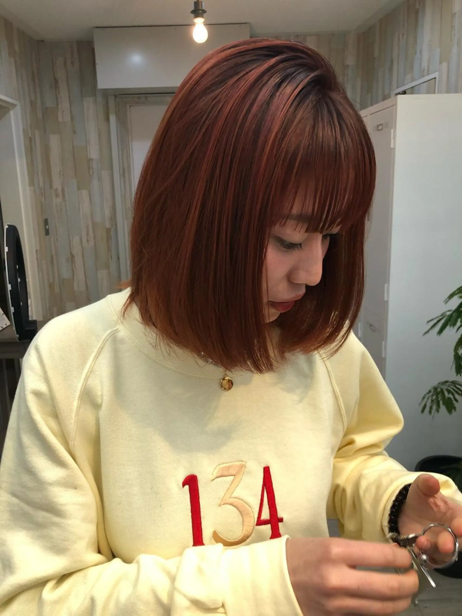 ミディアム カラー ヘアアレンジ アディクシーカラー ハイトーンカラー ボブ 似合わせカット オン眉 N° uairo 川崎店【ユアイロ】のヘアスタイル