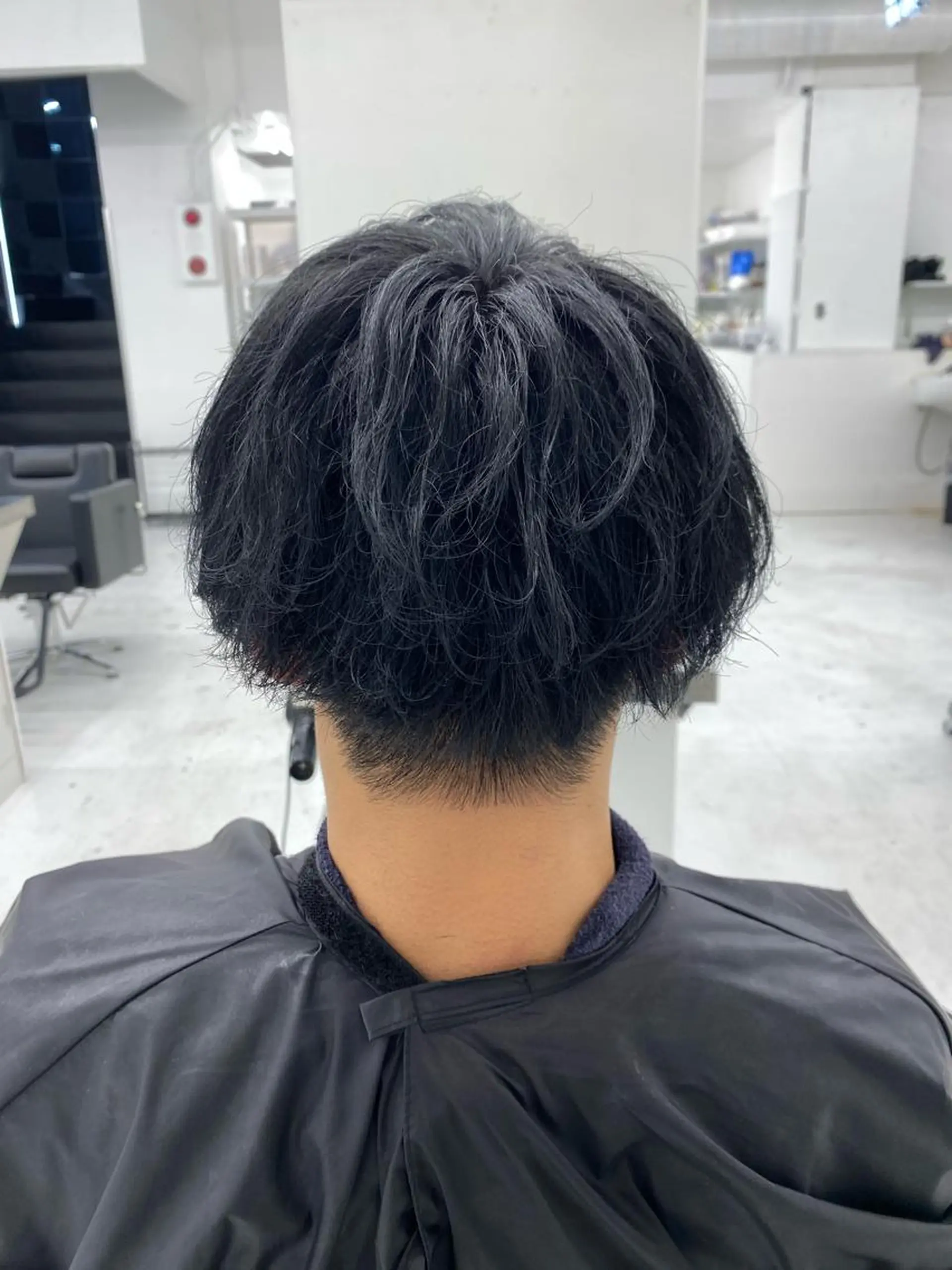 ショート カラー 豊崎 佑輔のヘアスタイル