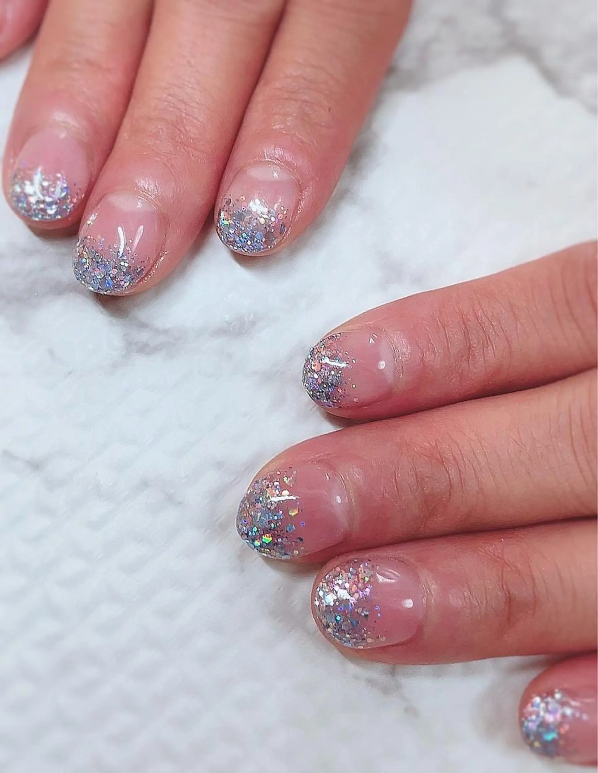 ネイル グラデーション ラメ(グリッター) Lily Roseスタッフ一同のマツエク・マツパデザイン