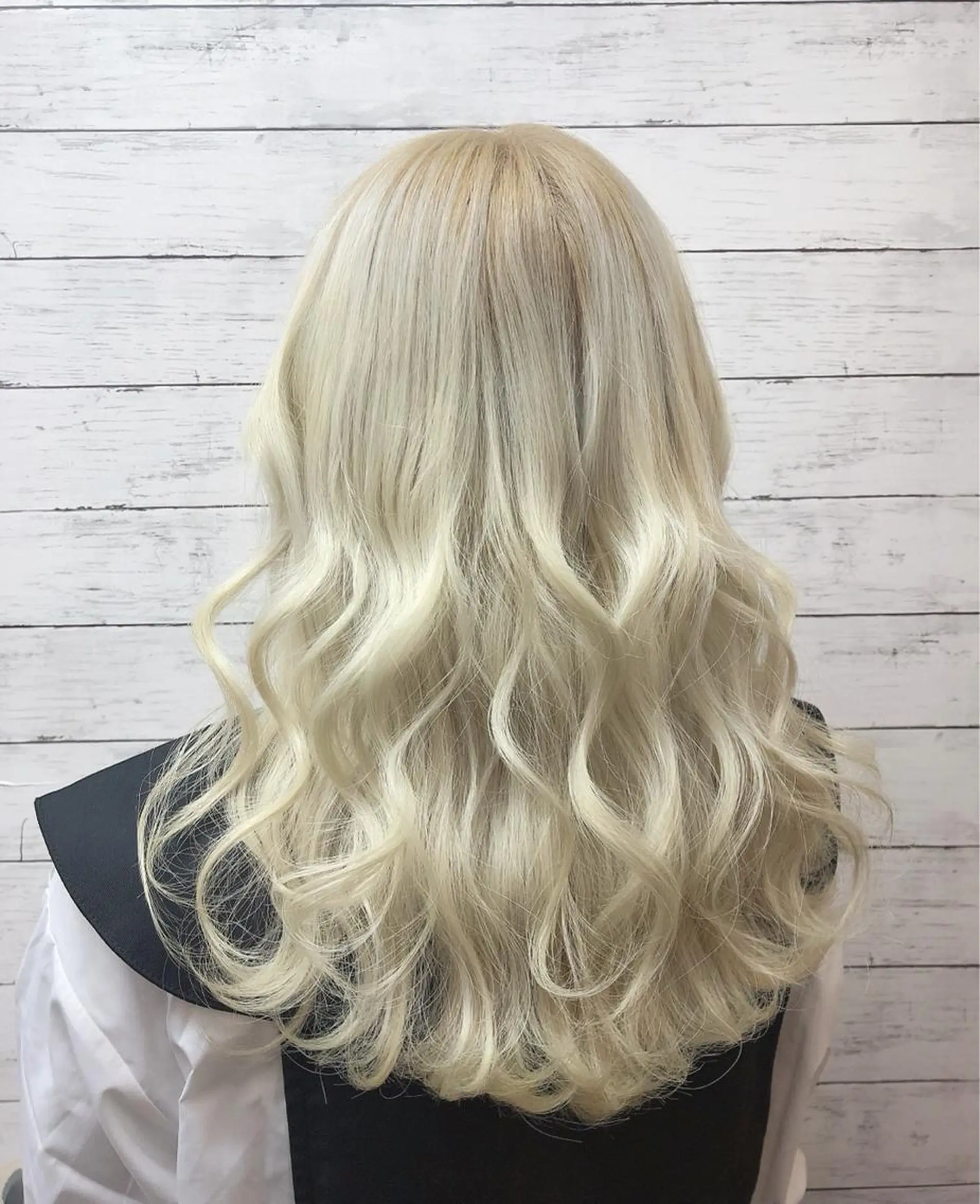 セミロング カラー ブリーチ ヘアカラー ヘアセット 韓国ヘア🤍髪質改善 🇰🇷AKANEのヘアスタイル