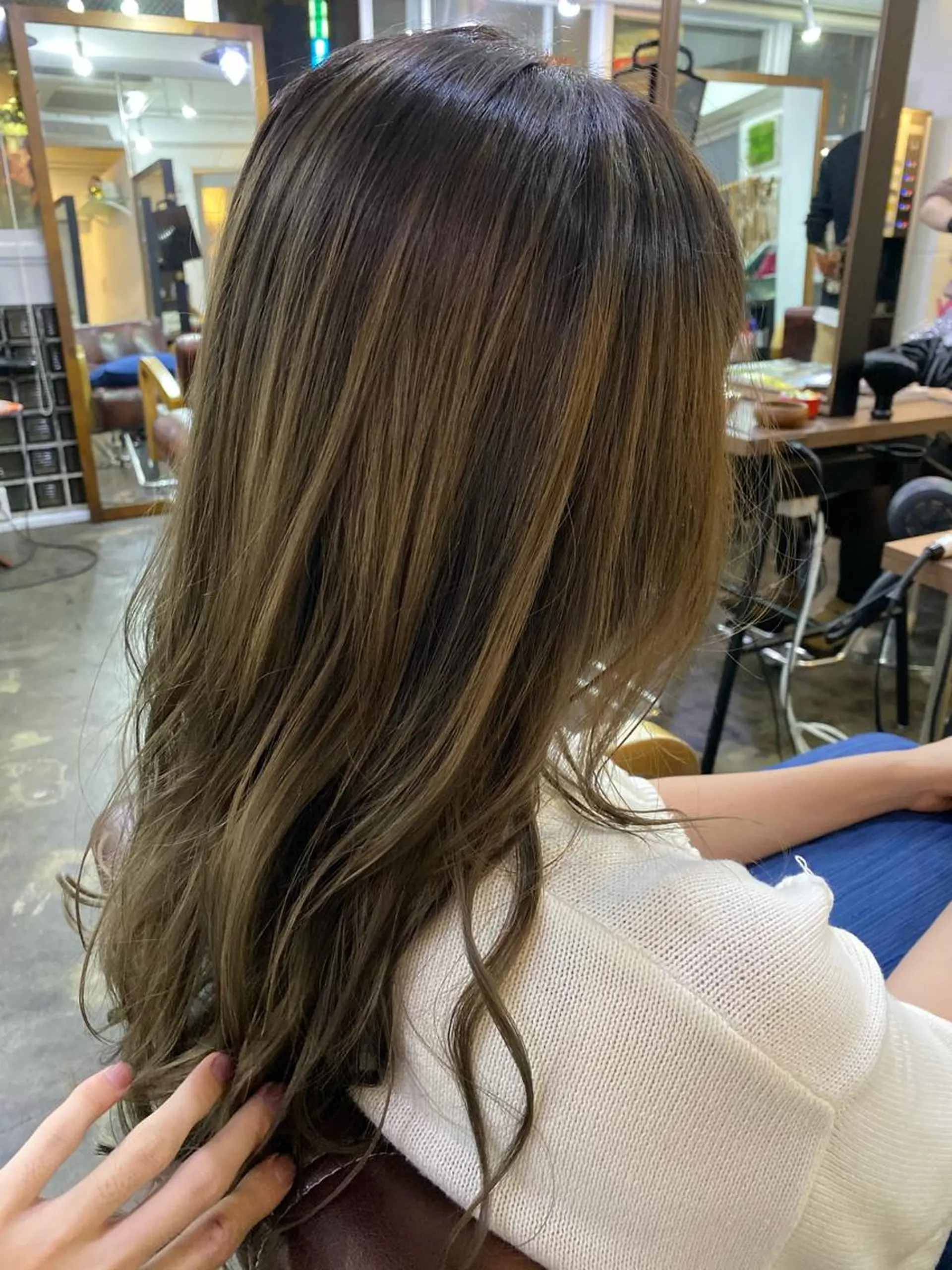 ロング カラー ヘアアレンジ 【艶髪×韓国風】 毛流れ職人 RYOのヘアスタイル