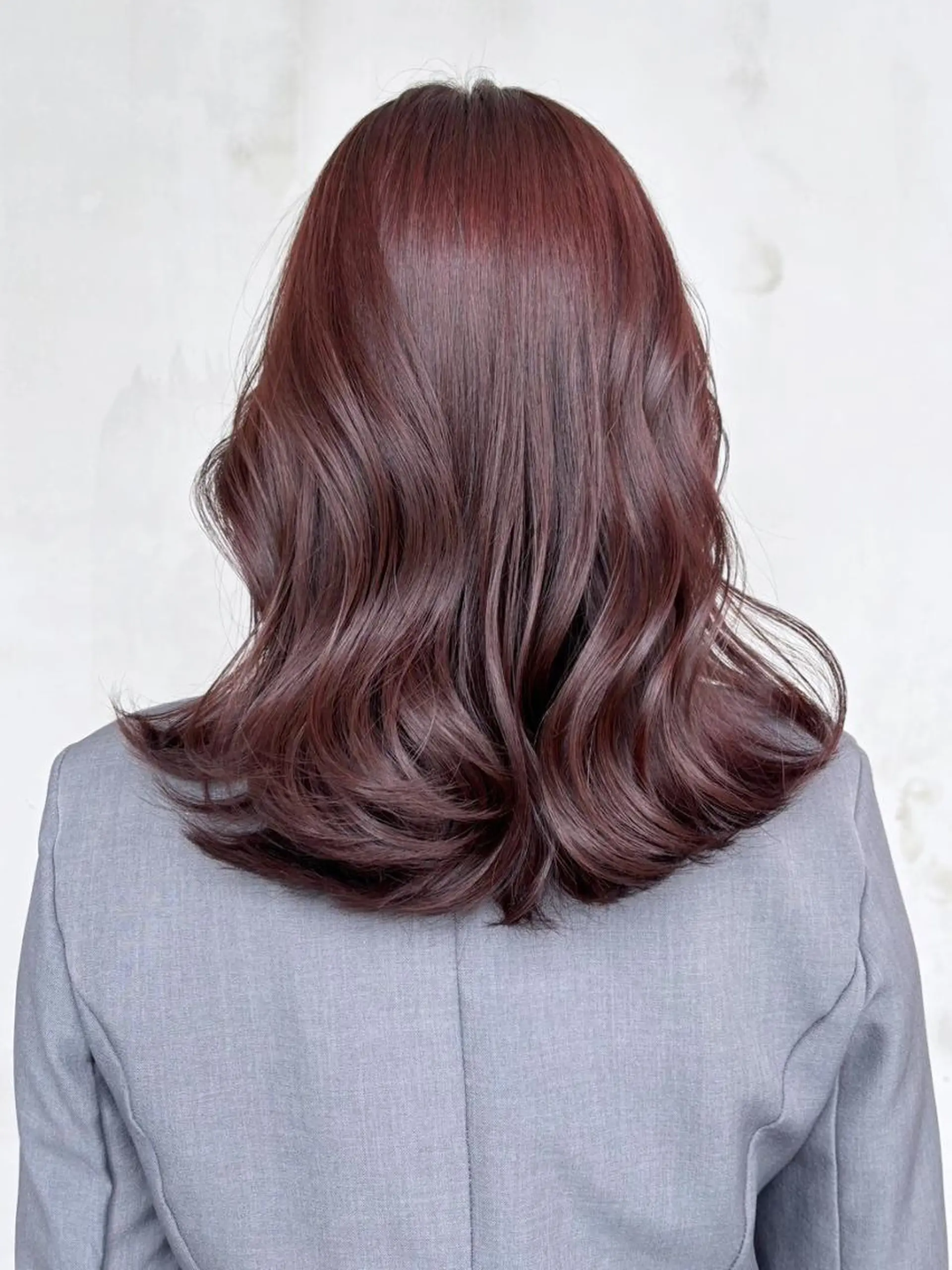 カラー ミディアム グレージュ ピンクカラー レイヤーカット カット ヘアカラー トリートメント ITbyALBUM 八王子店のヘアスタイル