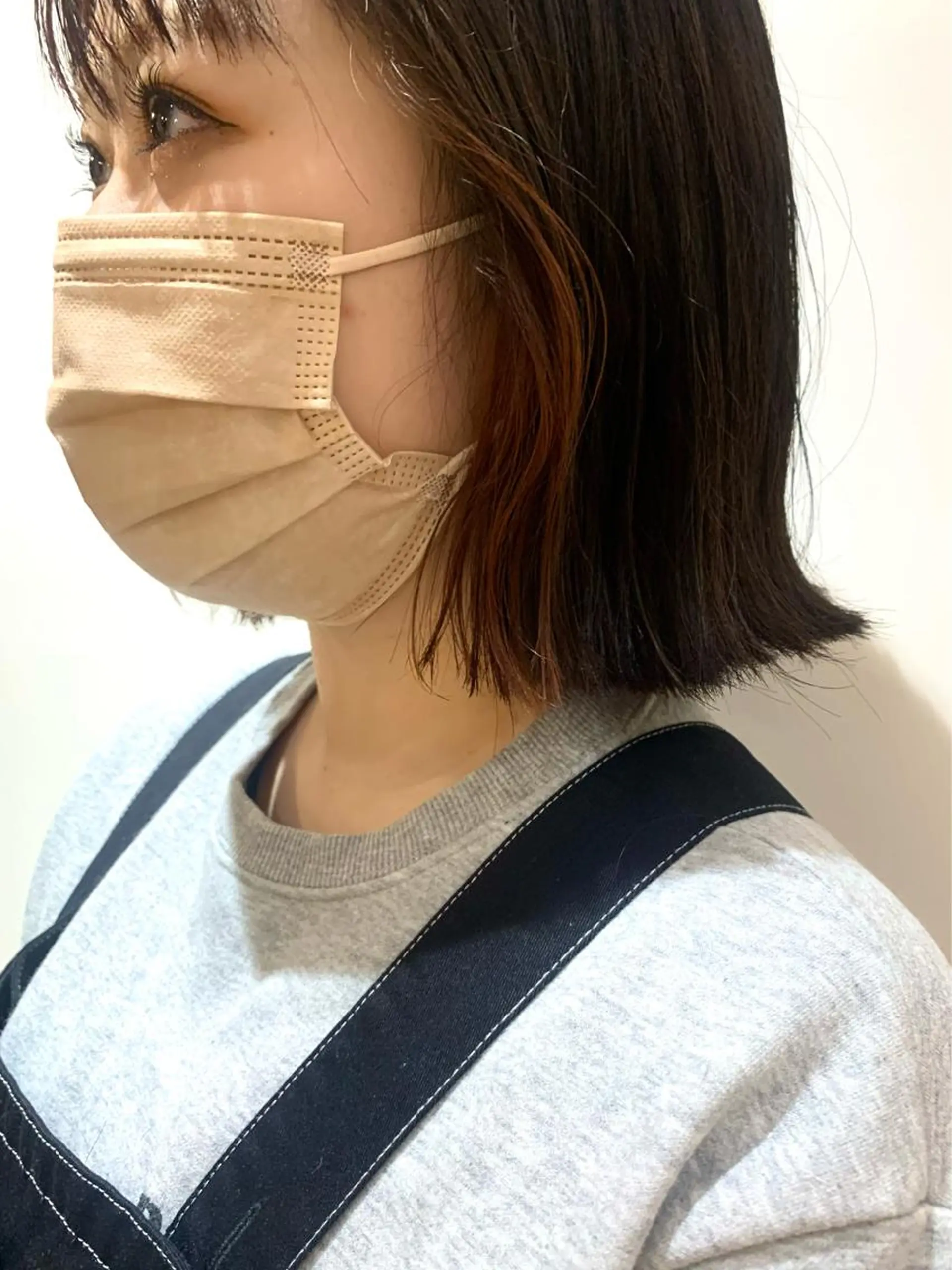 ショート カラー ミルクティーベージュ の魔術師　manaeのヘアスタイル