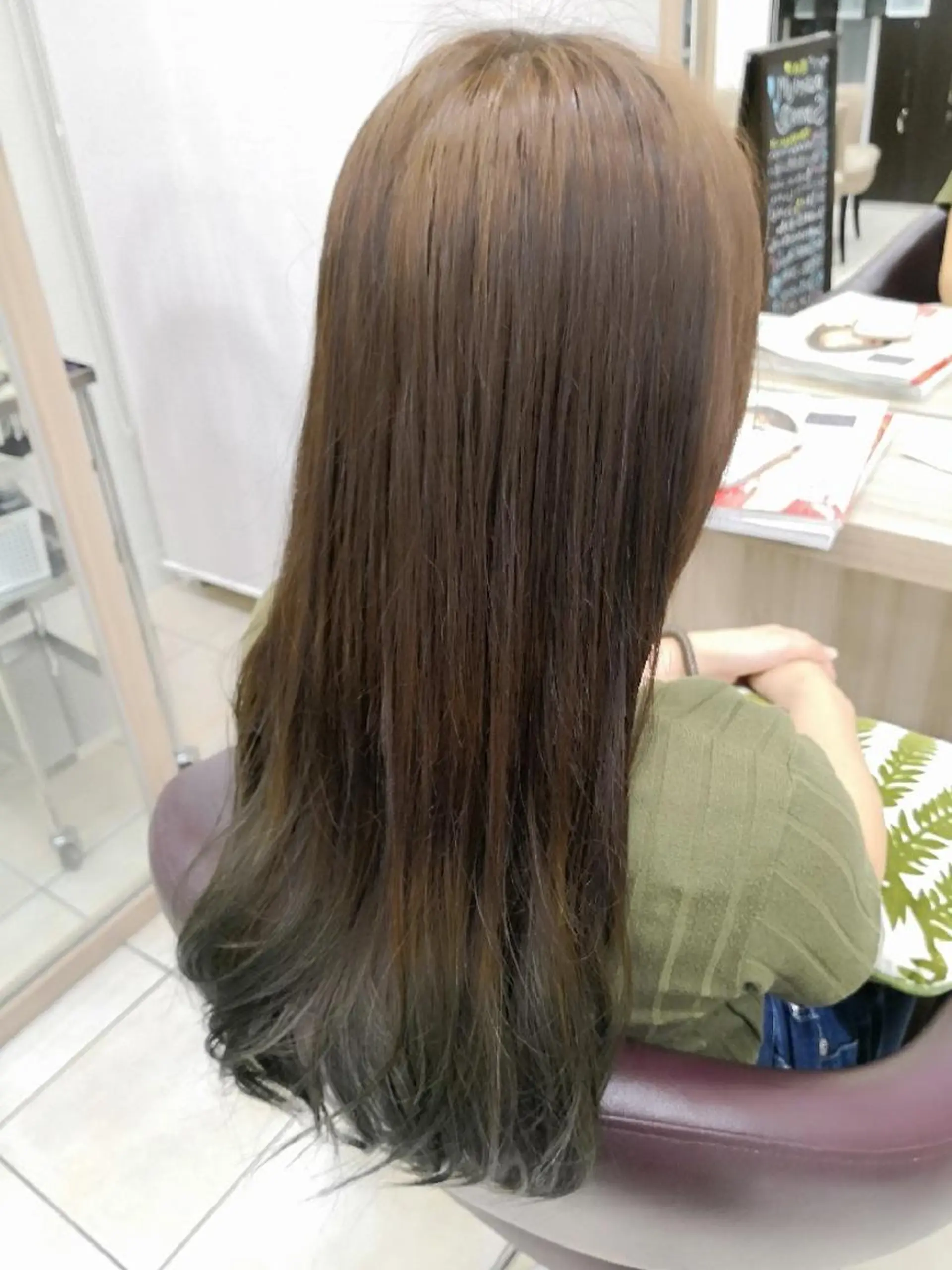 ロング カラー ブルーカラー ブルージュ グラデーションカラー 🩶ハイライトカラー 🩶ASH西葛西鈴木のヘアスタイル