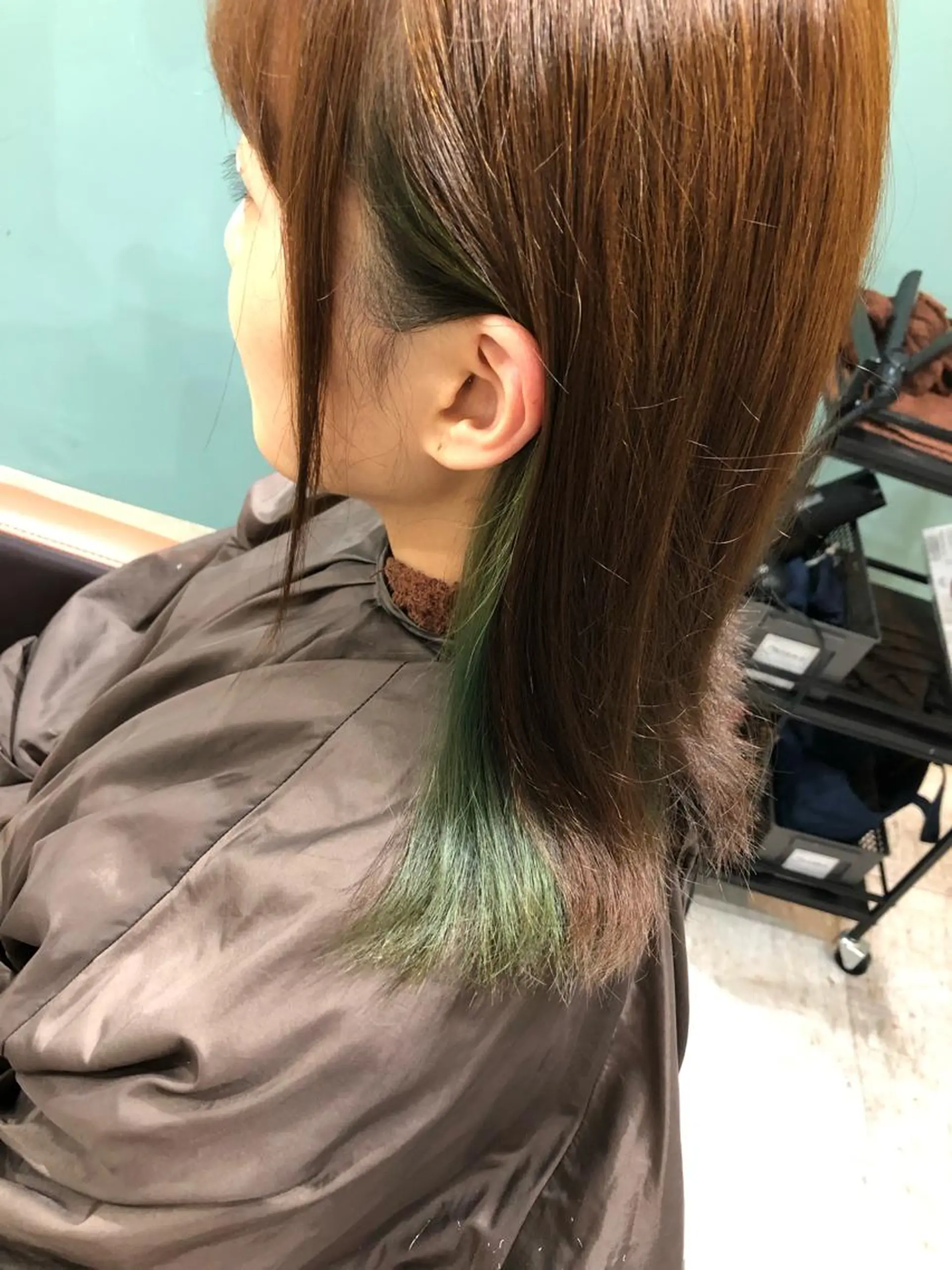 カラー みやもと まなみのヘアスタイル