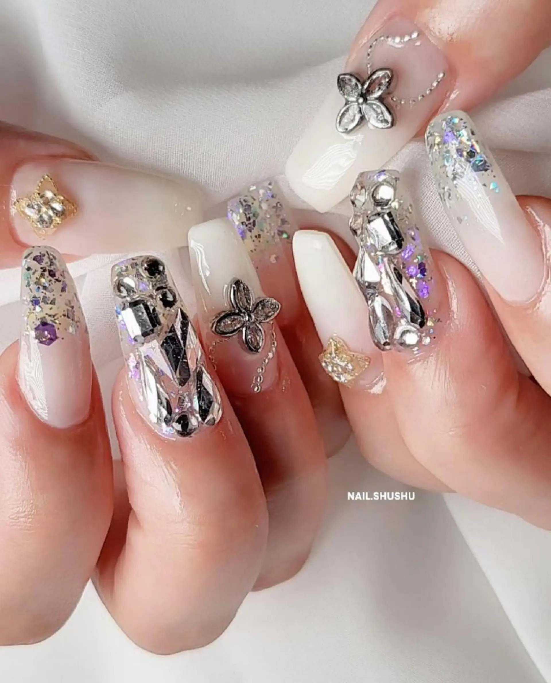 ネイル 持ち込み ニュアンスネイル ワンカラーネイル シンプルネイル 夏ネイル 3dパーツ/流行り 👧shushu❤️のネイルデザイン