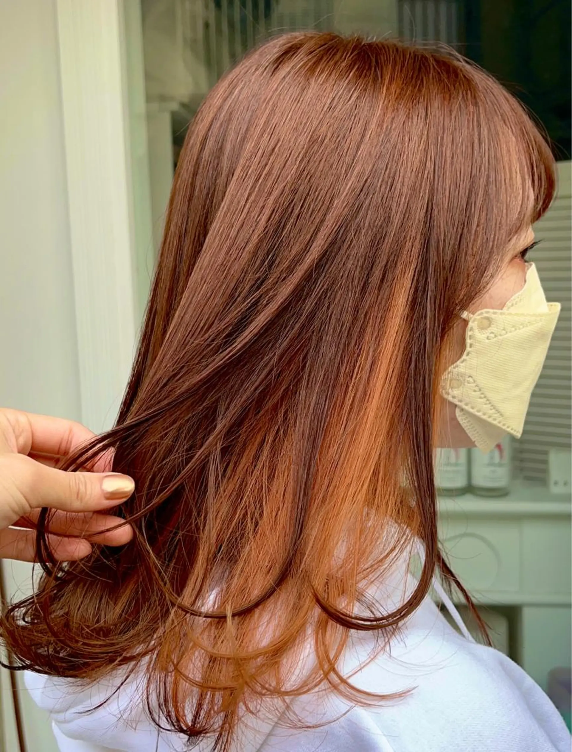 セミロング カラー インナーカラー オレンジ ヘアカラー トリートメント よこもり あいのヘアスタイル