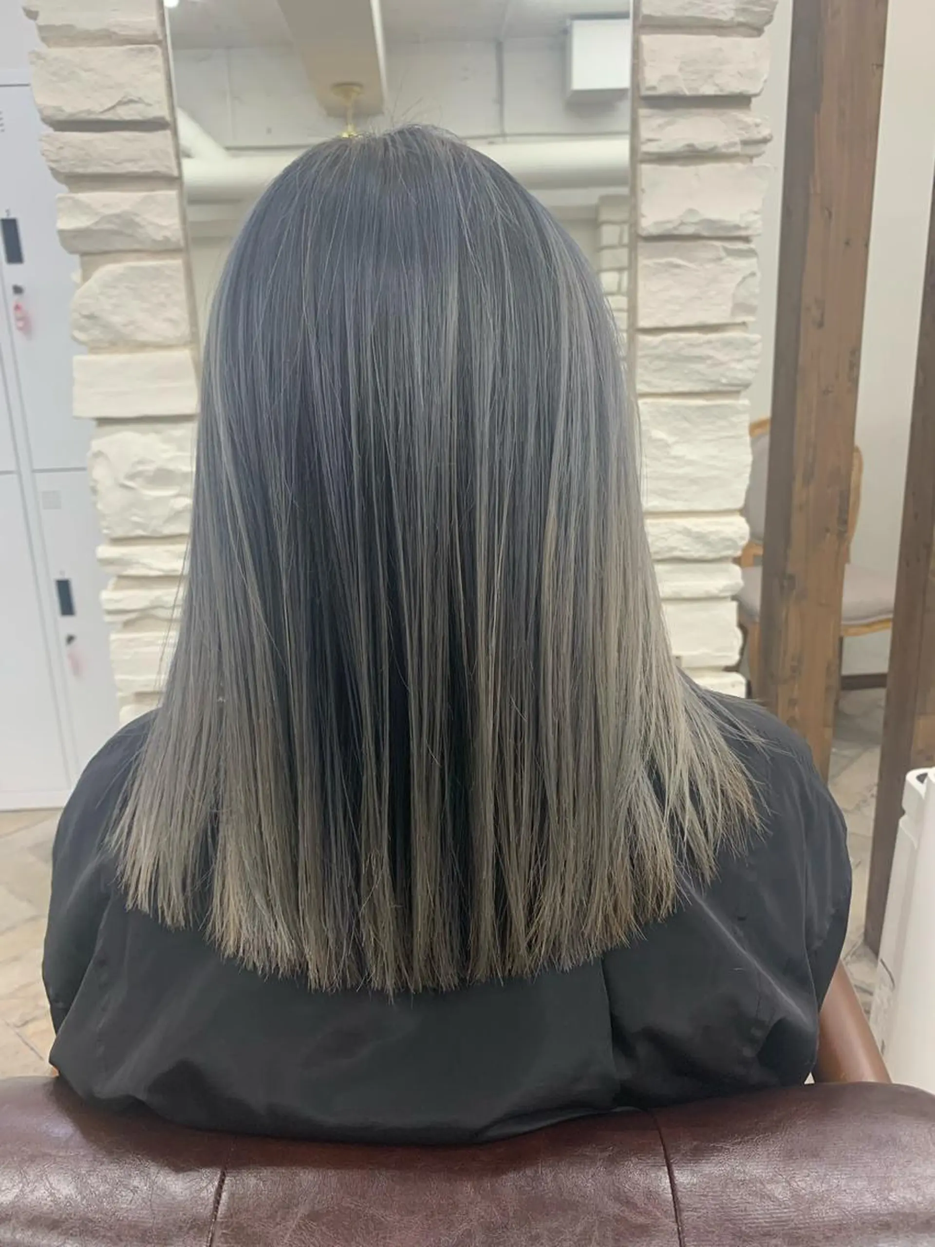 セミロング カラー バレイヤージュ レイヤーカット セイヤ セイヤのヘアスタイル