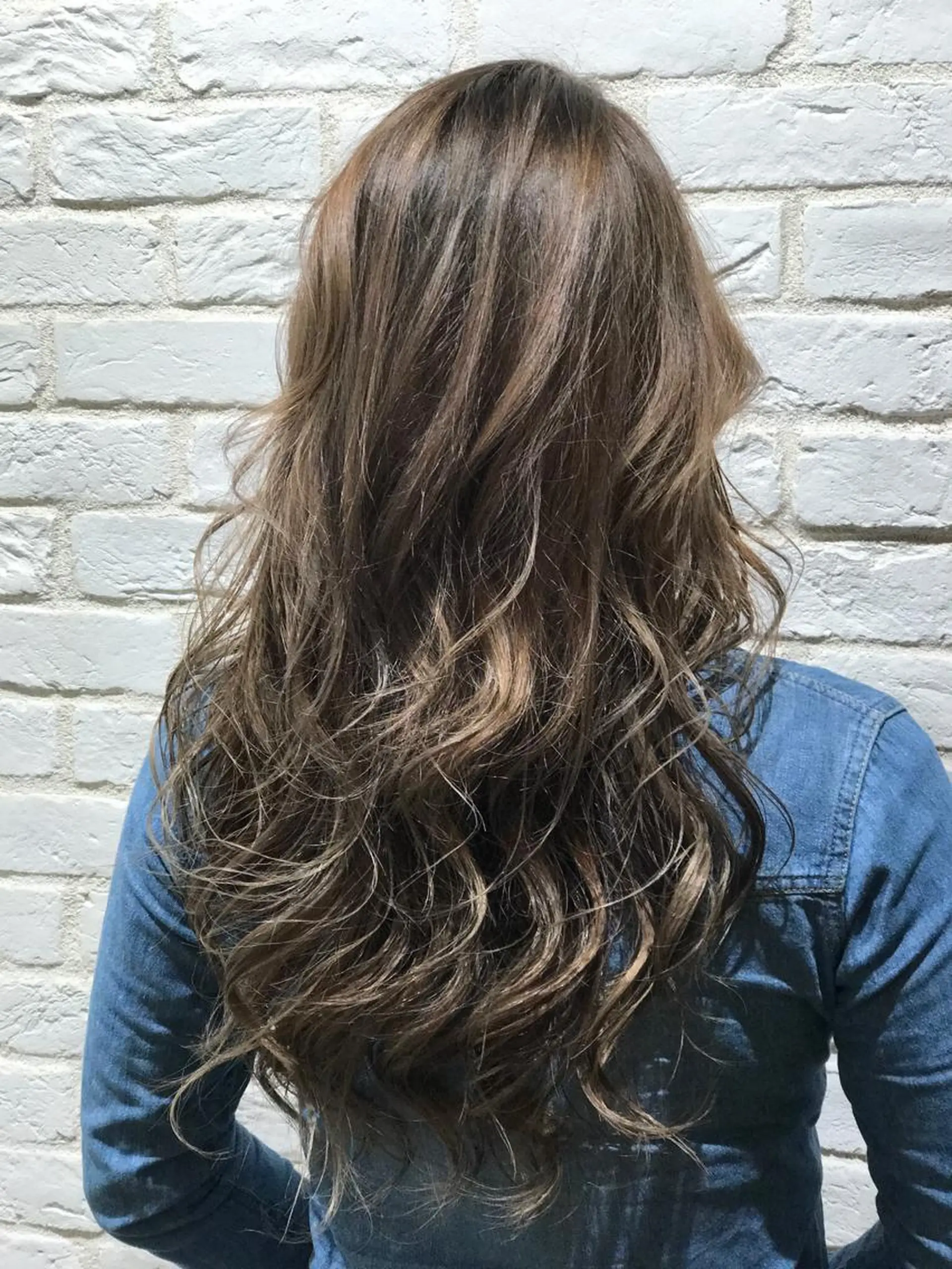 ロング カラー グレージュ UMEDA FIGAROのヘアスタイル