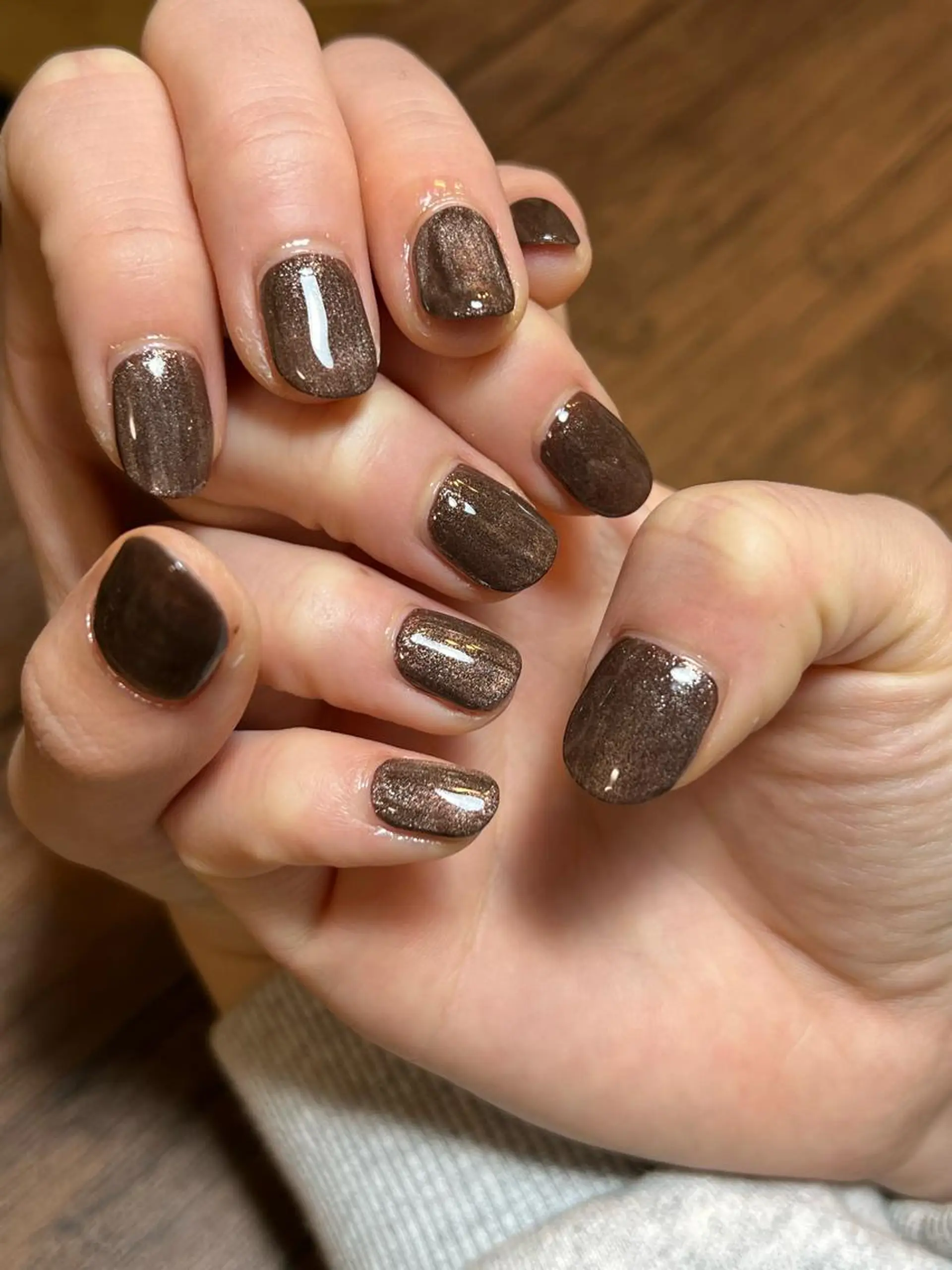 ネイル ブラウン ハンドネイル HENRIETTA NAILSALONのネイルデザイン