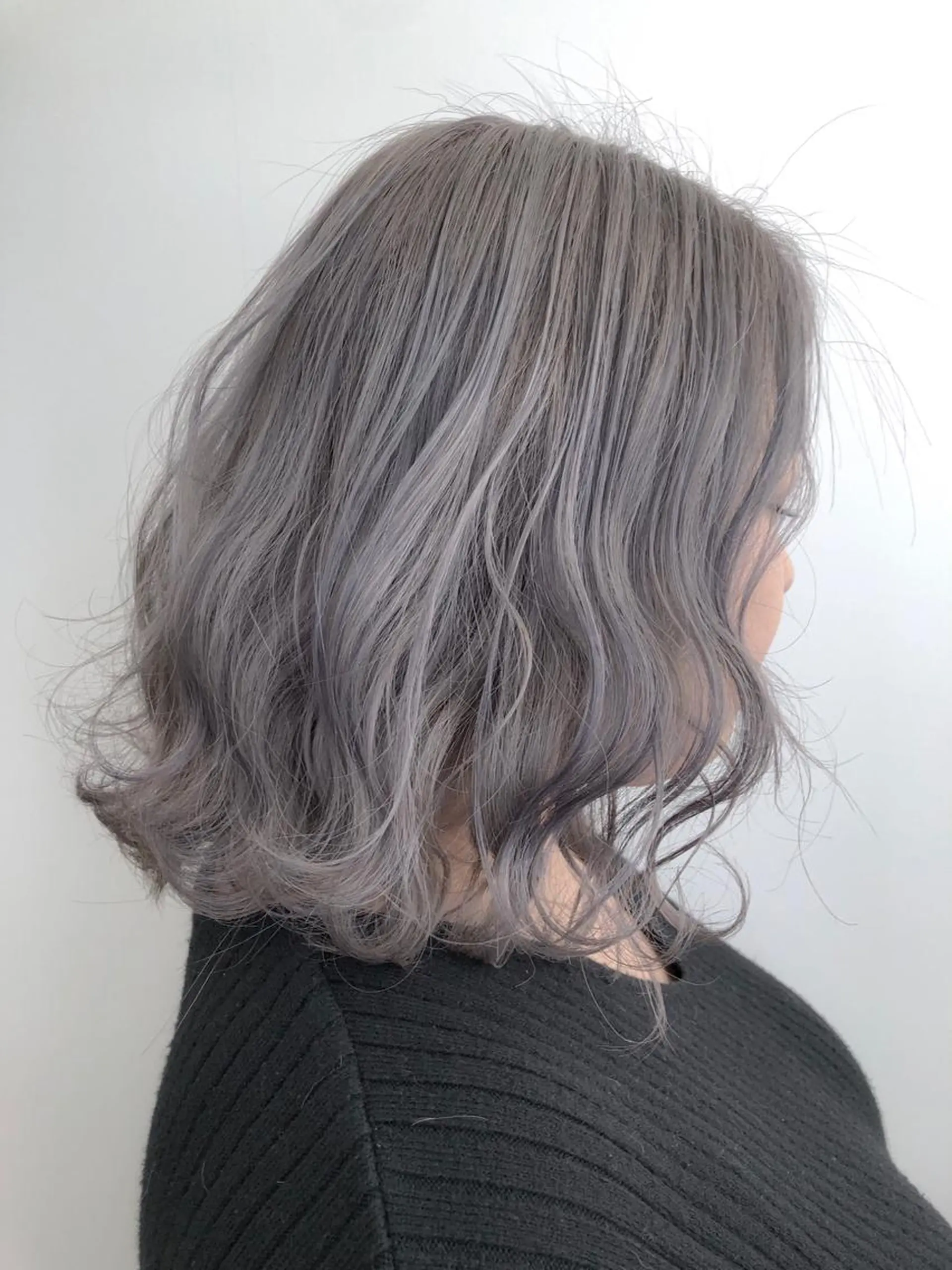 ミディアム カラー ブリーチ ケアブリーチ ラベンダーカラー 【透明感、艶髪】西村 有司のヘアスタイル