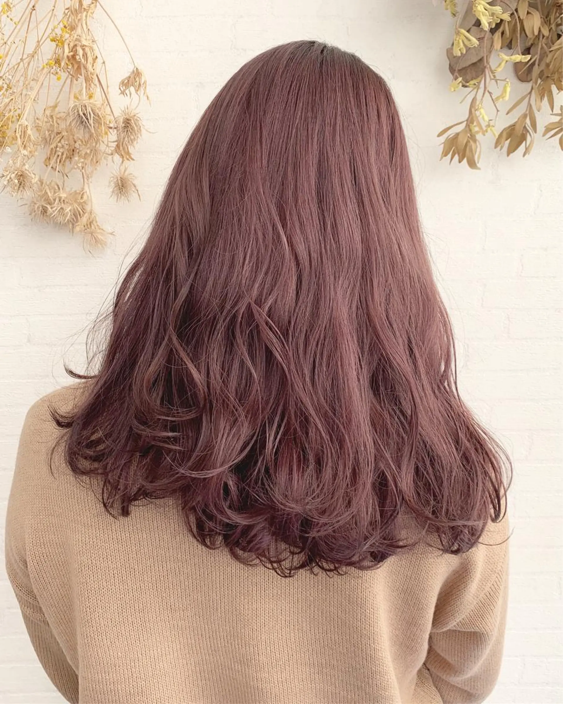 ロング カラー グレージュ ピンクカラー 立川 奈那子のヘアスタイル