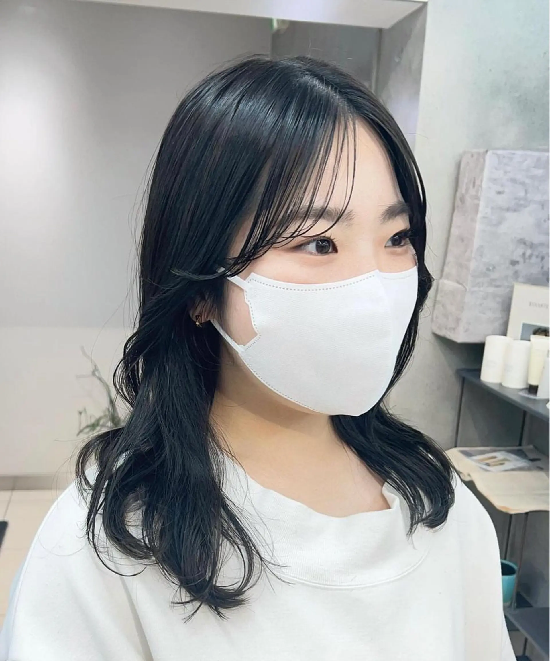 セミロング カラー ウルフ🦋顔まわり ❤︎ ͛MEIのヘアスタイル