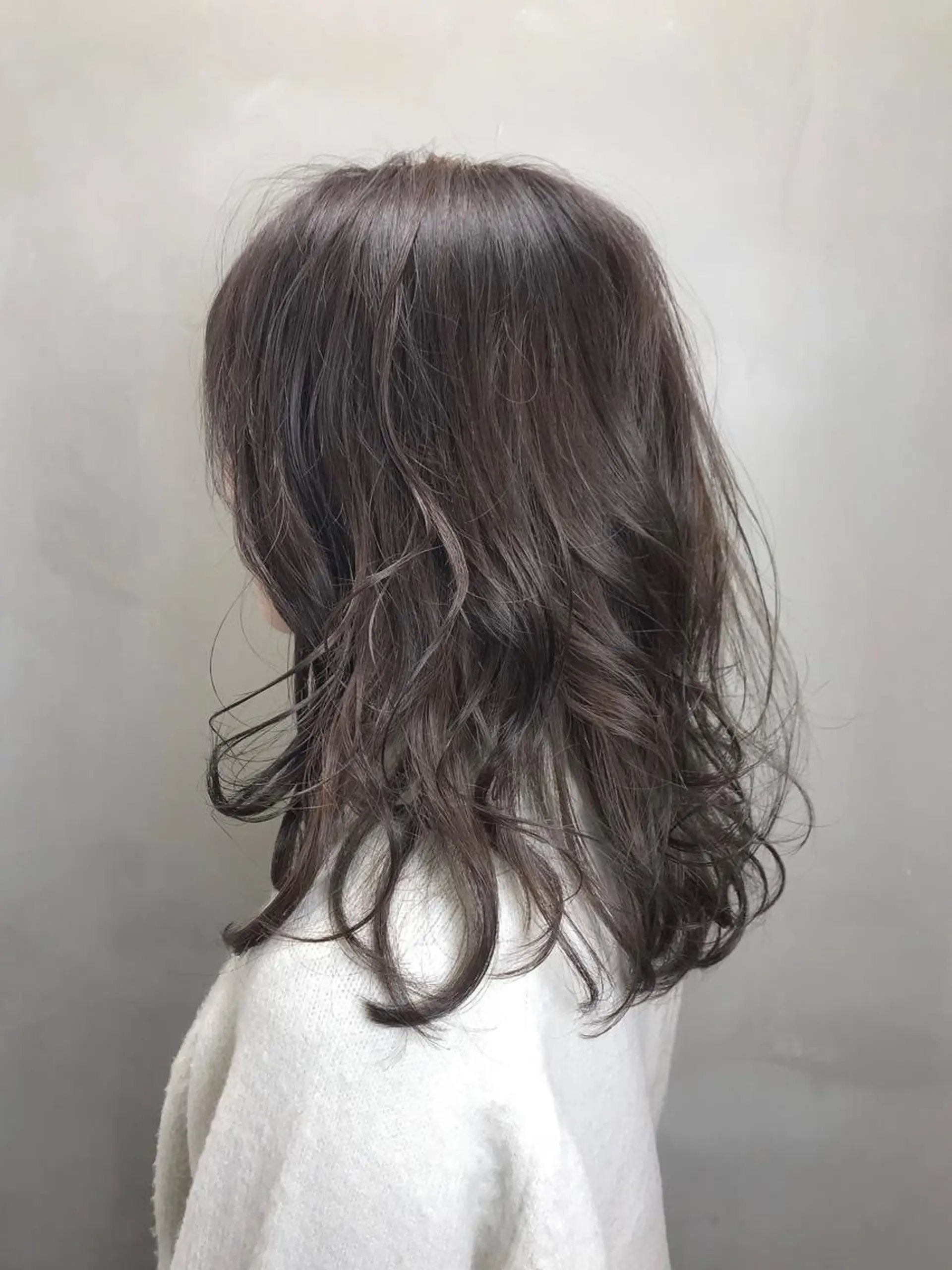 セミロング カラー ベージュカラー イルミナカラー 【透明感、艶髪】西村 有司のヘアスタイル