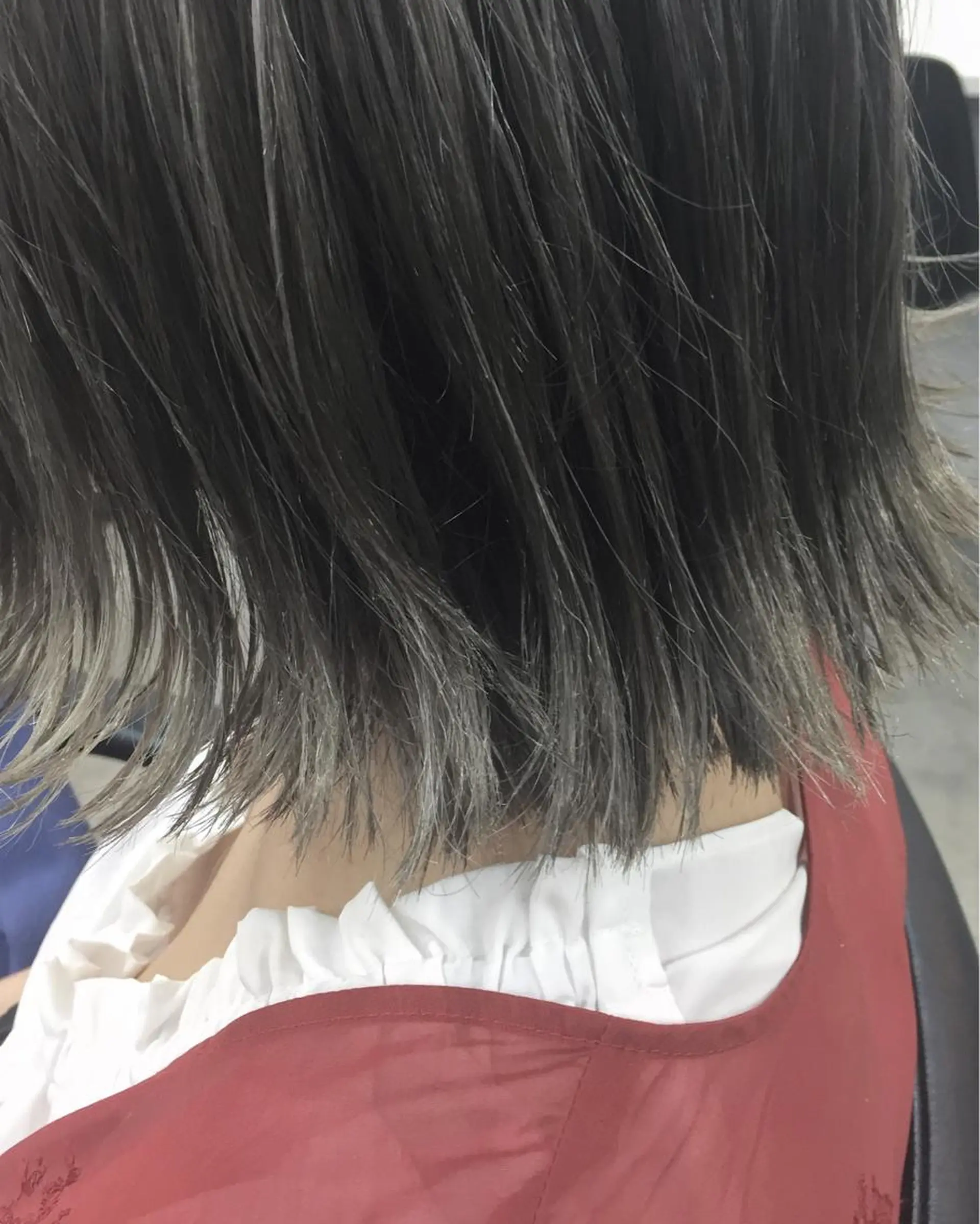 ショート カラー 切りっぱなしボブ ブリーチ ボブ ニシオカ タクヤのヘアスタイル