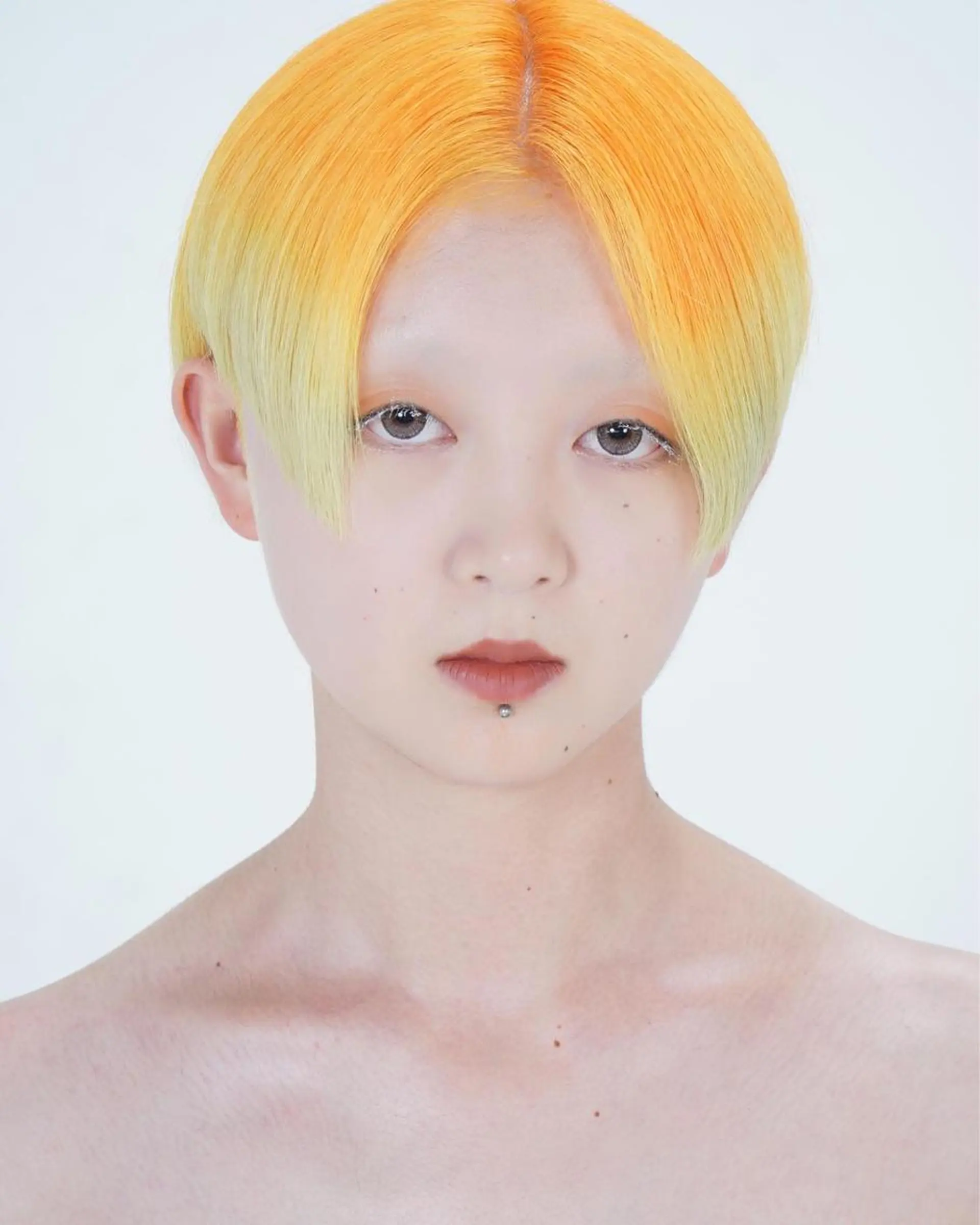 ショート カラー ヘアアレンジ ブリーチ ケアブリーチ ハイトーンカラー オレンジ ショートヘア 🌈派手髪エクステ ブレイズ🌈ひろとのヘアスタイル