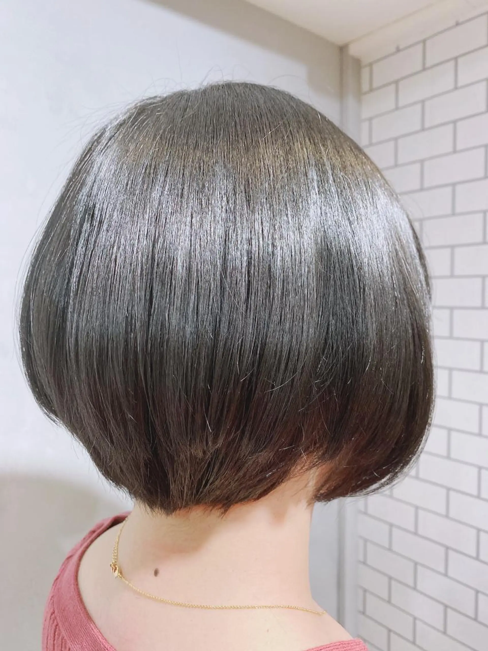 ショート カット な つのヘアスタイル