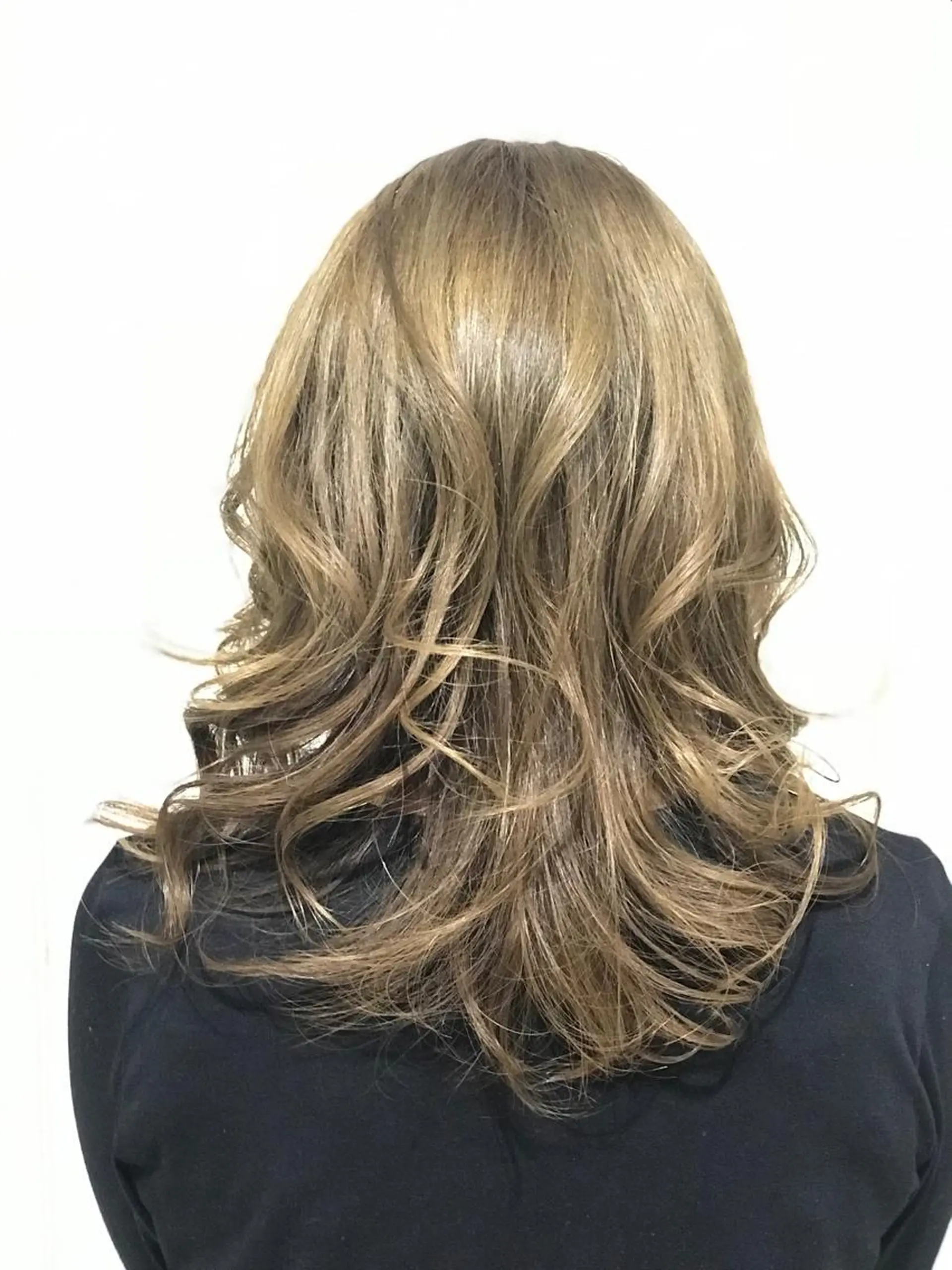 セミロング カラー 松山 真也のヘアスタイル