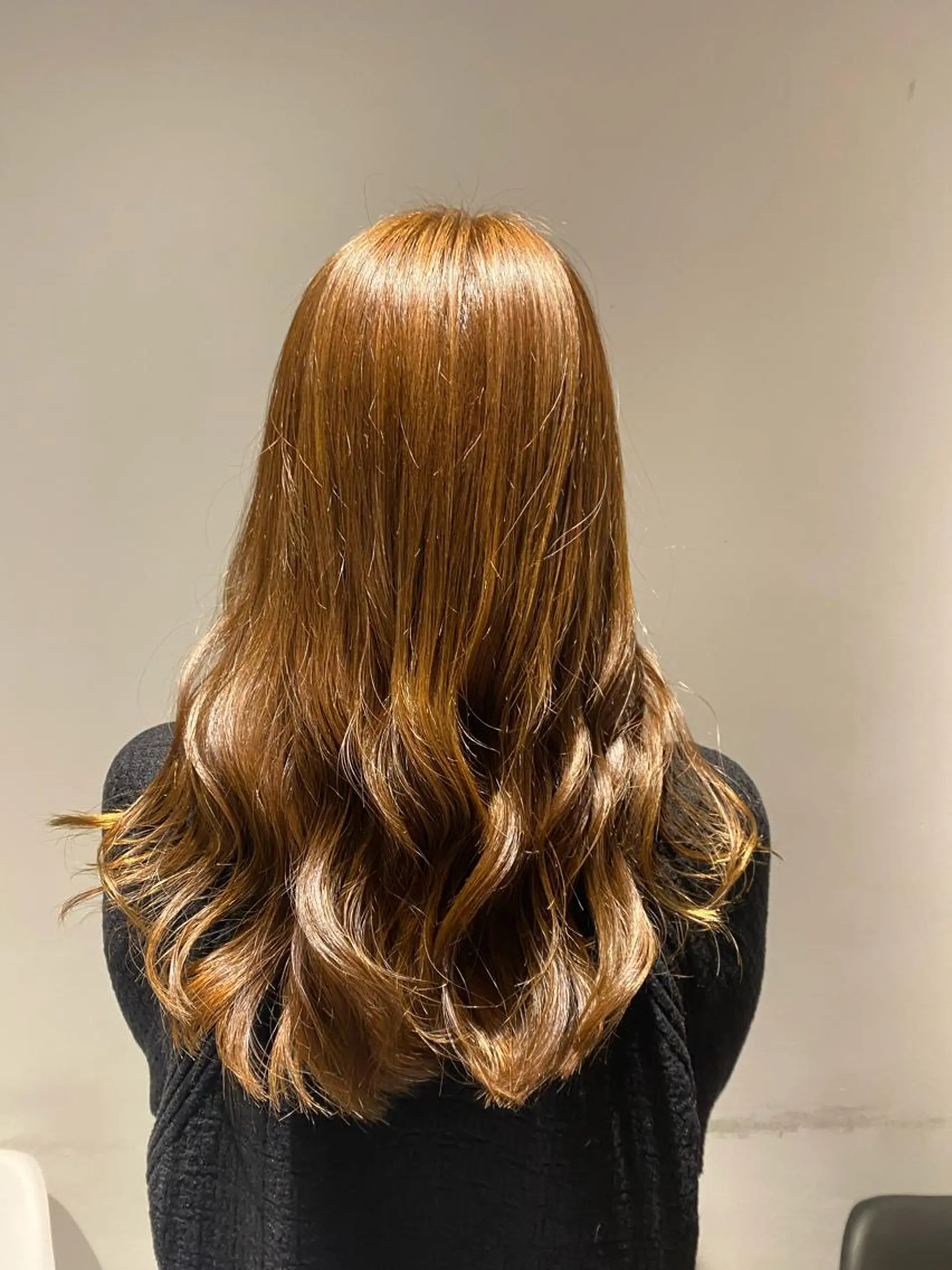 ロング ヘアカラー 冨樫 真季のヘアスタイル