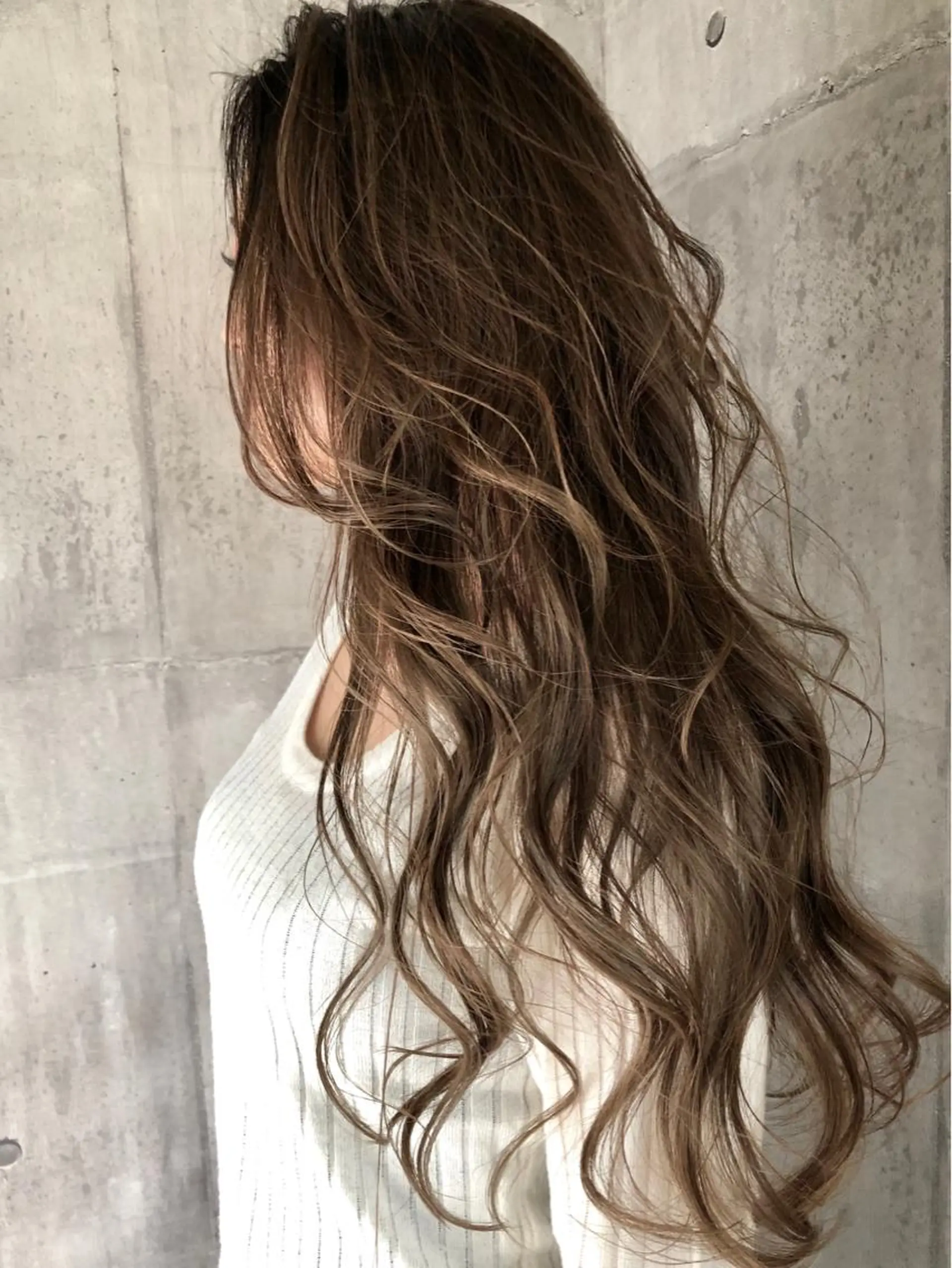 ロング カラー カット ヘアカラー トリートメント 井坂 弘人のヘアスタイル